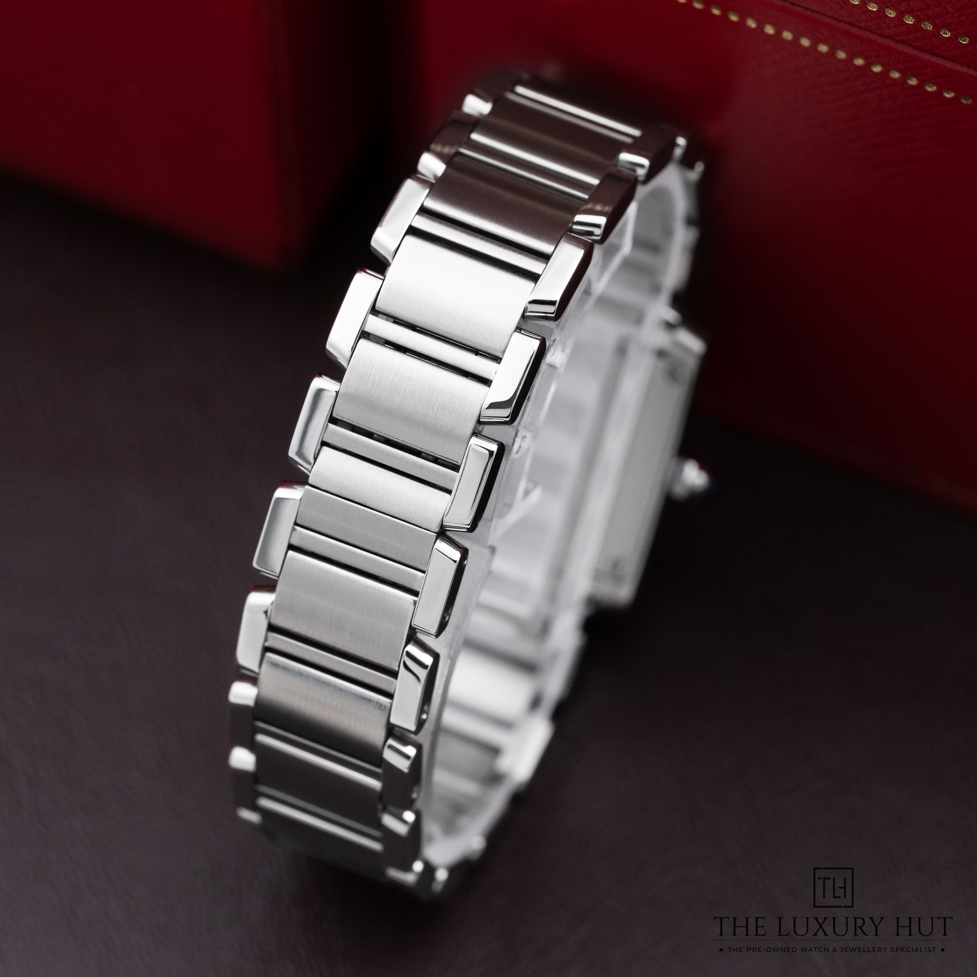 2025/11/17d96915-e43f-4a02-83d1-02e8b3d01a87Cartier_Tank_Francaise_Steel_20mm_White_Roman_52111-d.jpg