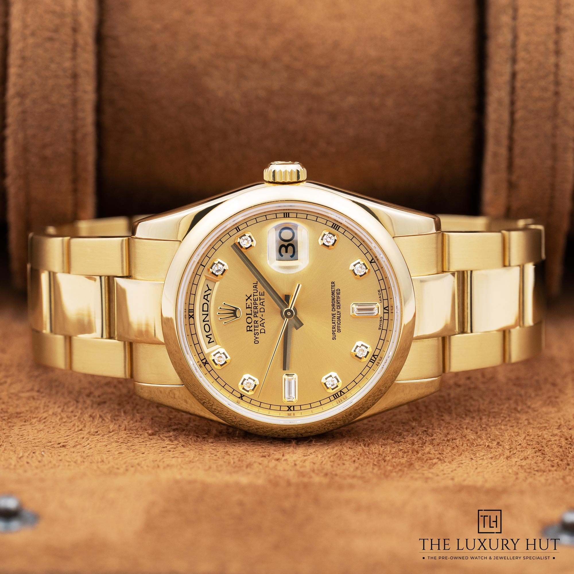 2025/11/30d22ae8-8115-41b9-a2c1-eea5b6b9fa10Rolex_Day-Date_36_Gold_Champagne_Diamond_Dial_Update_LB487-e.jpg