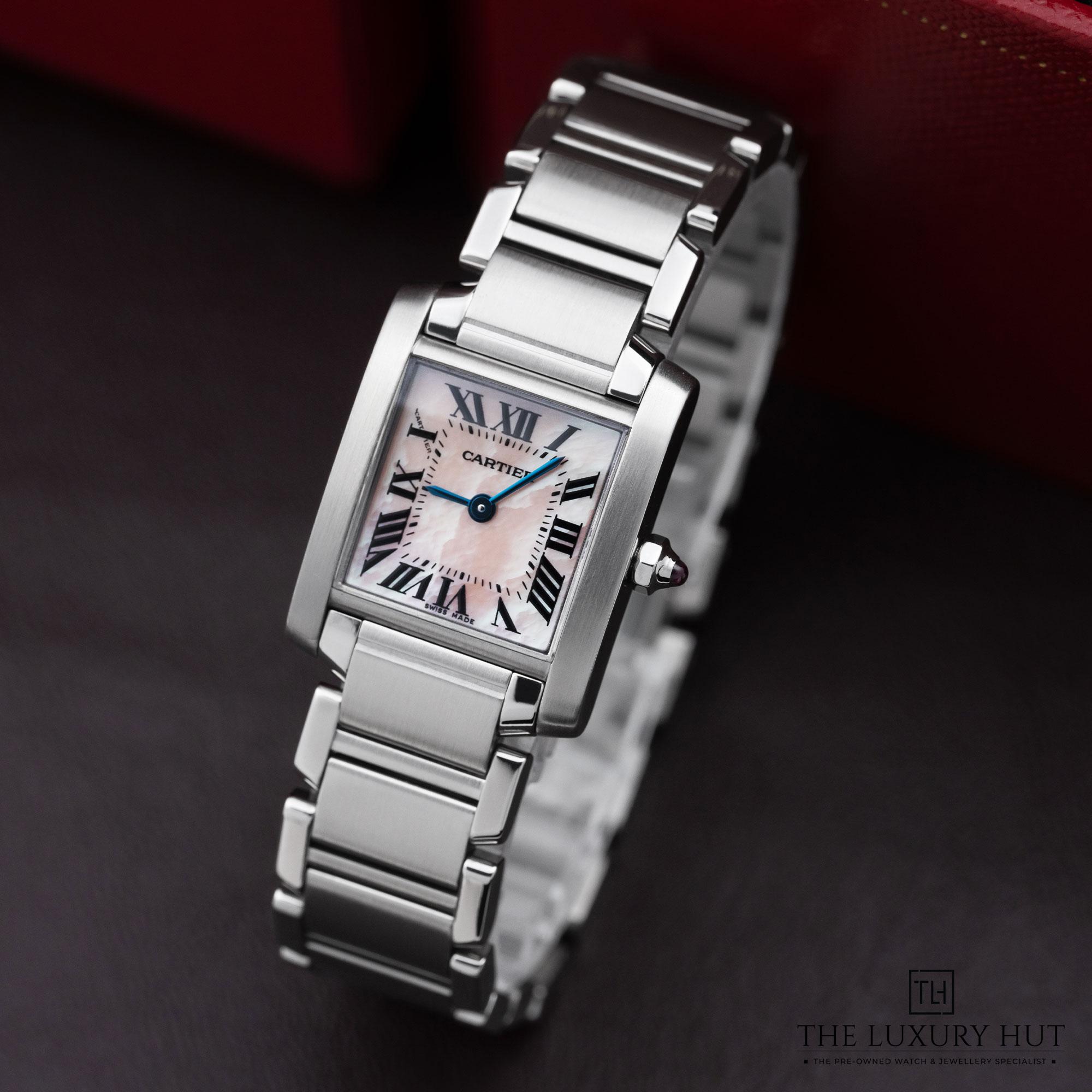 2025/11/581bf00c-689b-4ca6-9305-dc6a56d80d46Cartier_Tank_Francaise_Steel_Pink_MOP_52333-b.jpg
