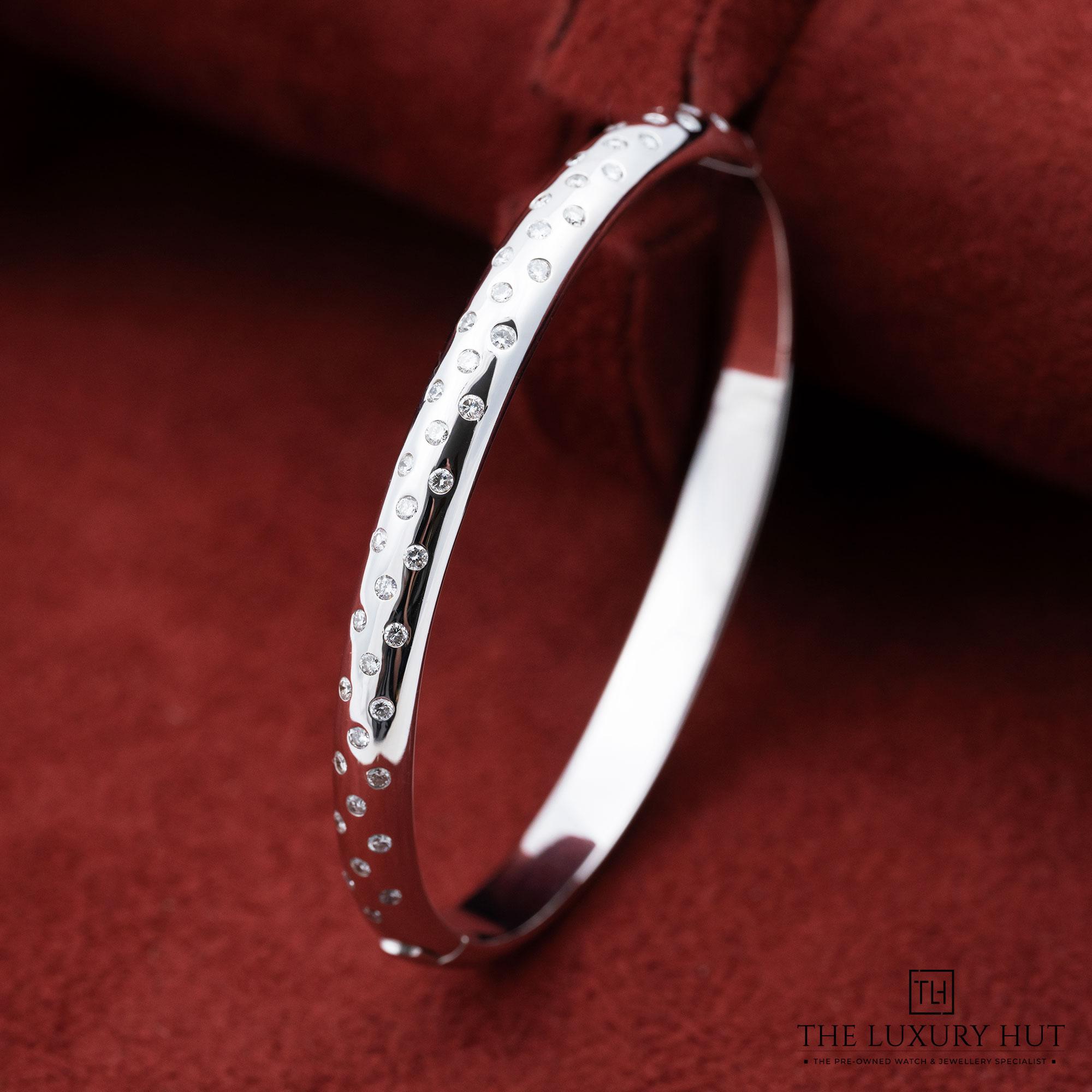 2025/11/5a018e76-42ed-48c2-8375-b594c89c2e3a18ct_White_Gold_1.20ct_Diamond_Bangle_52391-d.jpg