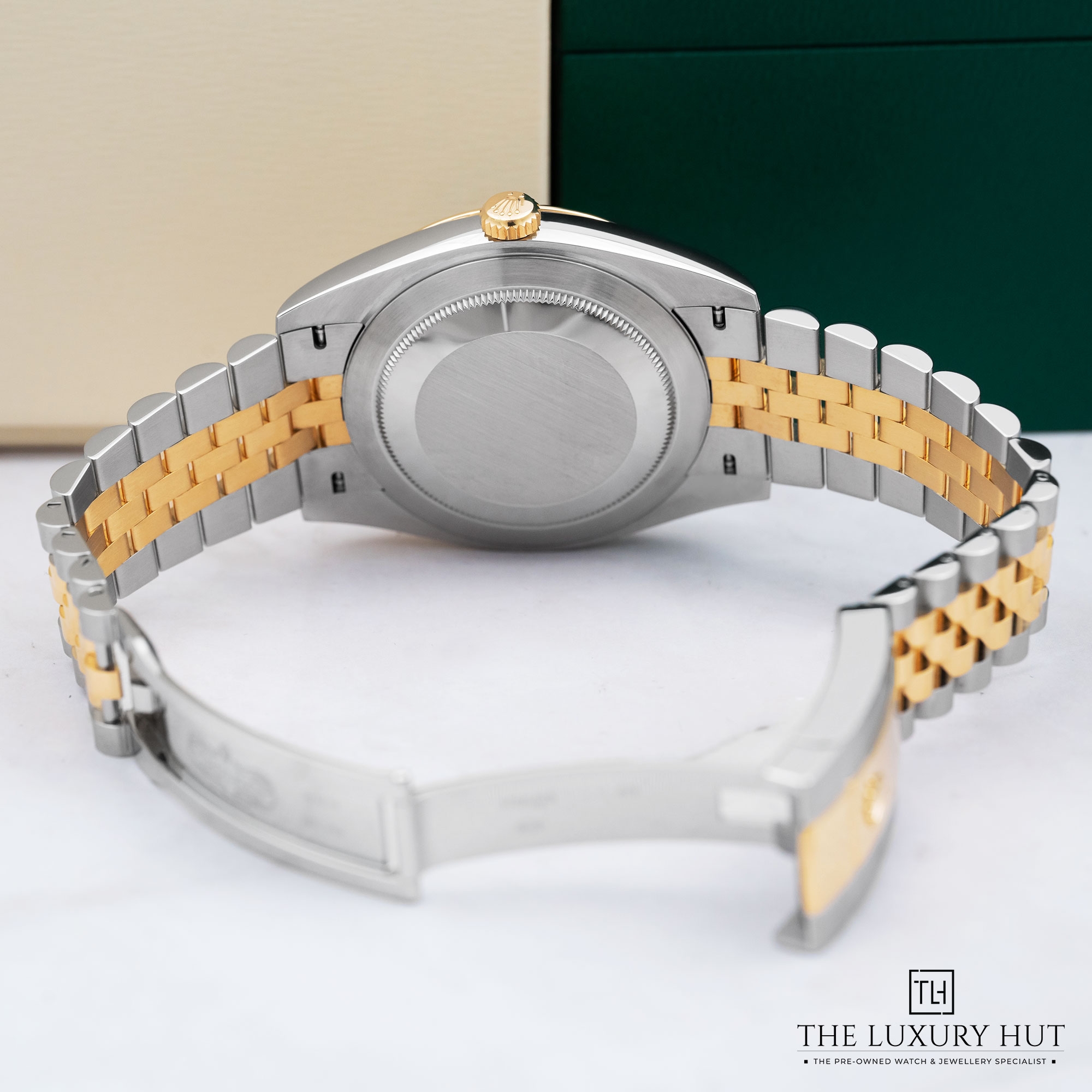 2025/11/5fa651af-803b-4085-8435-10053355b364Rolex_Datejust_41_Steel_&_Yellow_Gold_Silver__Baton_52346-c.jpg