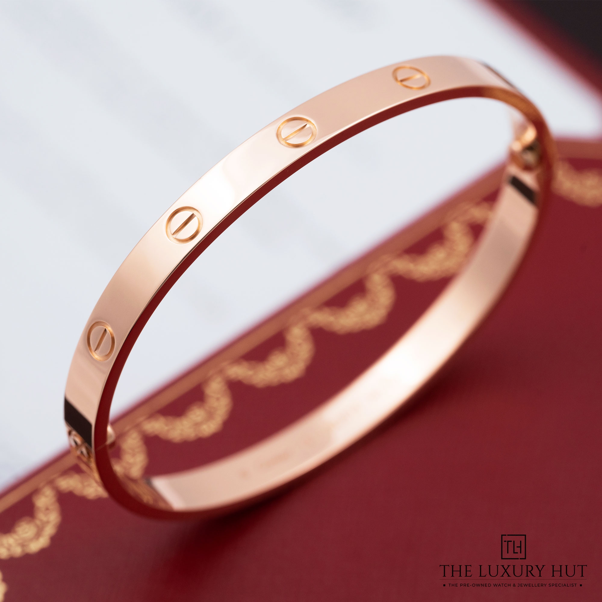 2025/11/74312407-3570-4be2-8a29-2bce8e14843aCartier_Love_Bangle_Rose_Gold_Classic_Model_52352-c.jpg