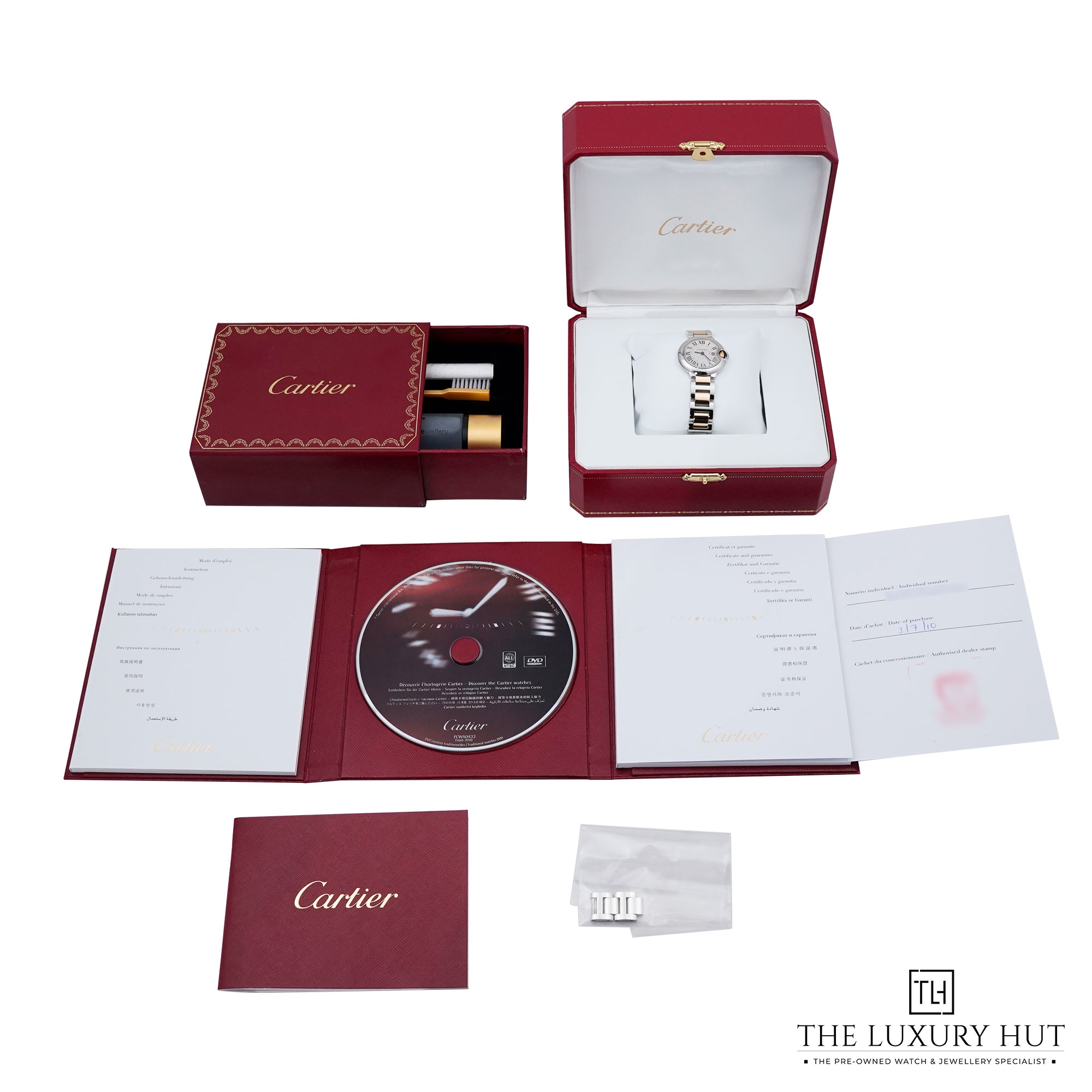 2025/11/952d226d-51d3-4a71-9327-d35793ef79b8Cartier_Ballon_Bleu_Steel_&_Gold_28mm_Silver_Roman_52300-e.jpg