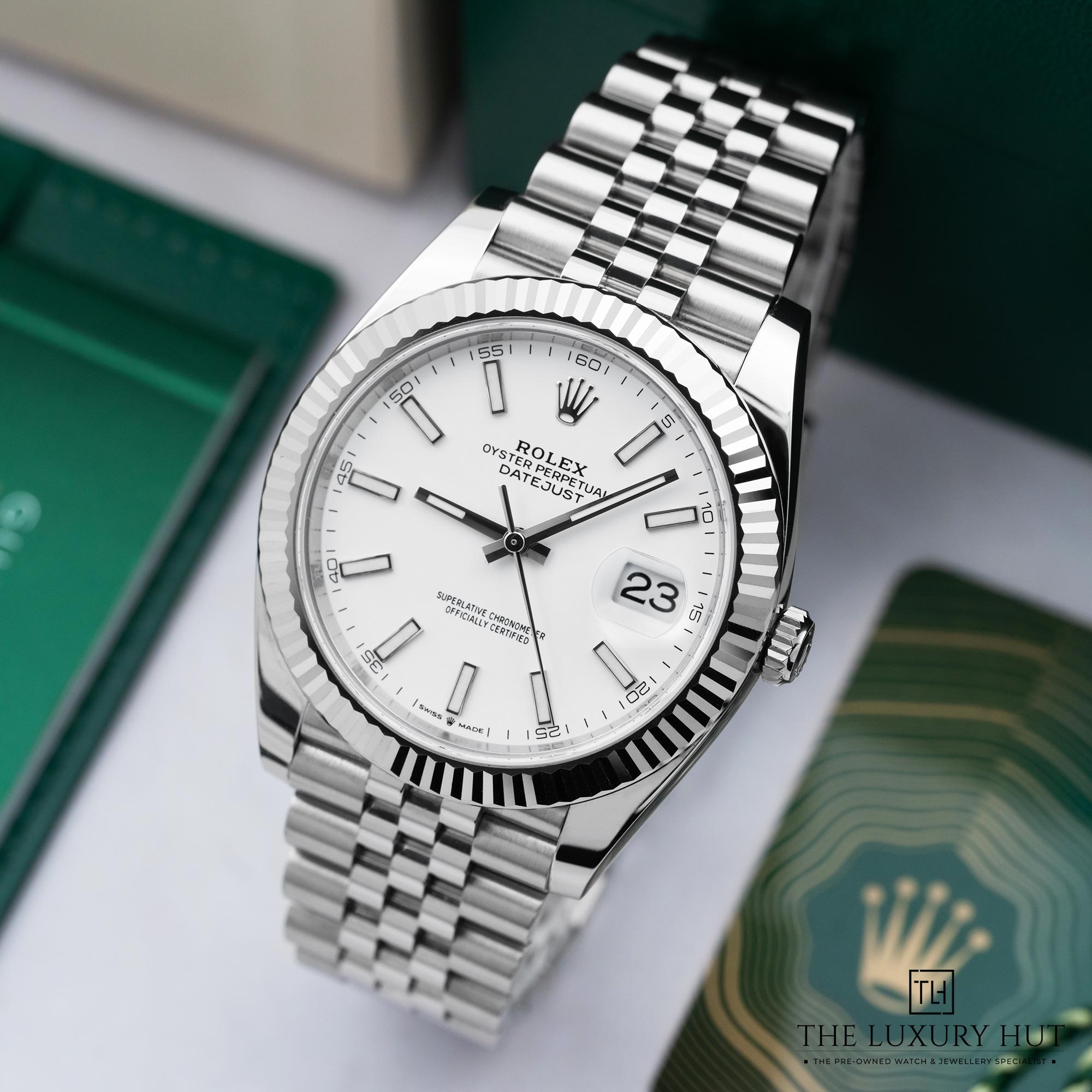 2025/11/ac60ae46-8b7a-41d2-8025-0c804de7369dRolex_Datejust_41mm_White_Baton_Dial_LB735-b.jpg