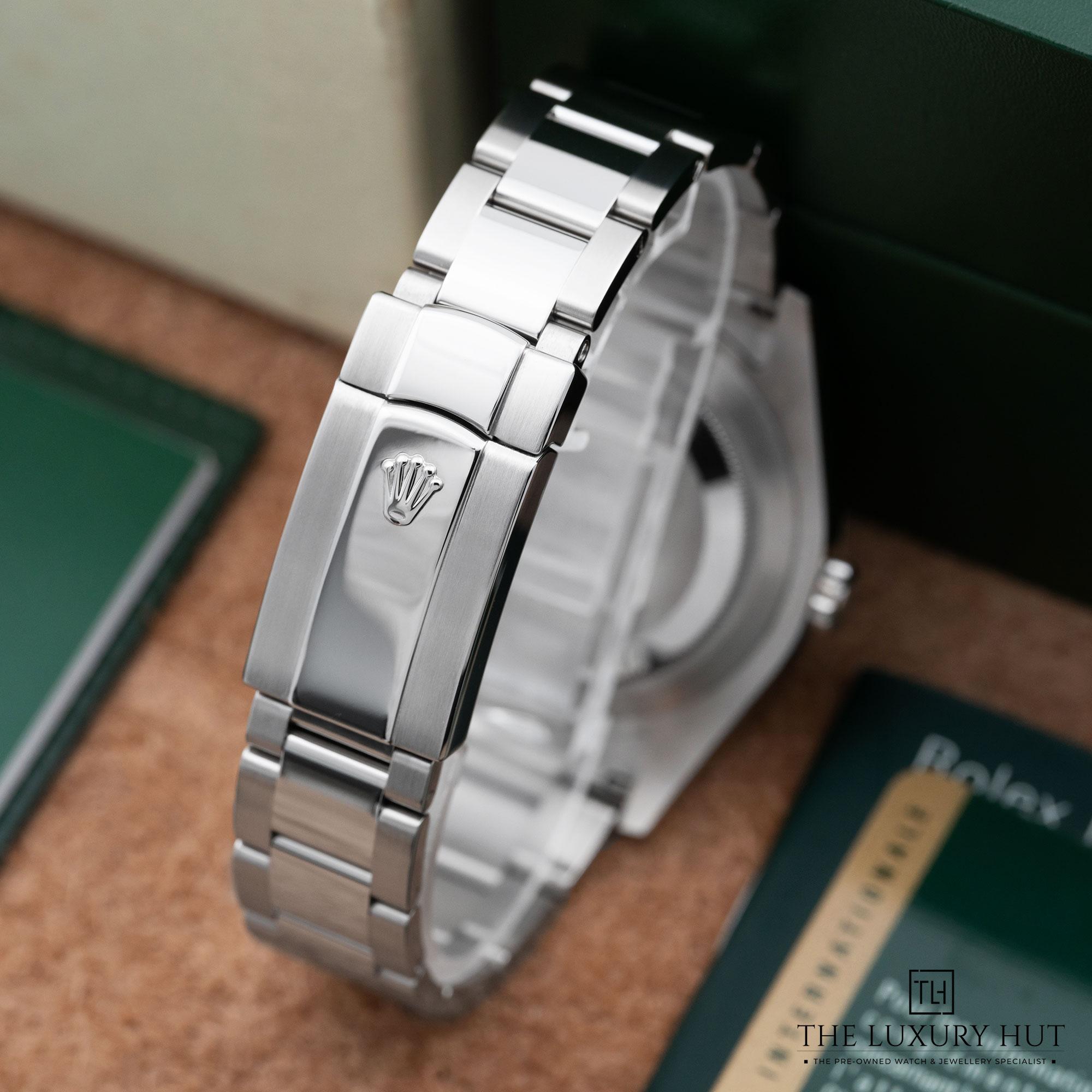 2025/11/b01f3ee6-c1a1-4e74-a5aa-b9aaf108c34dRolex_Datejust_II_41mm_Steel_Silver_Baton_Dial_LB732-d.jpg