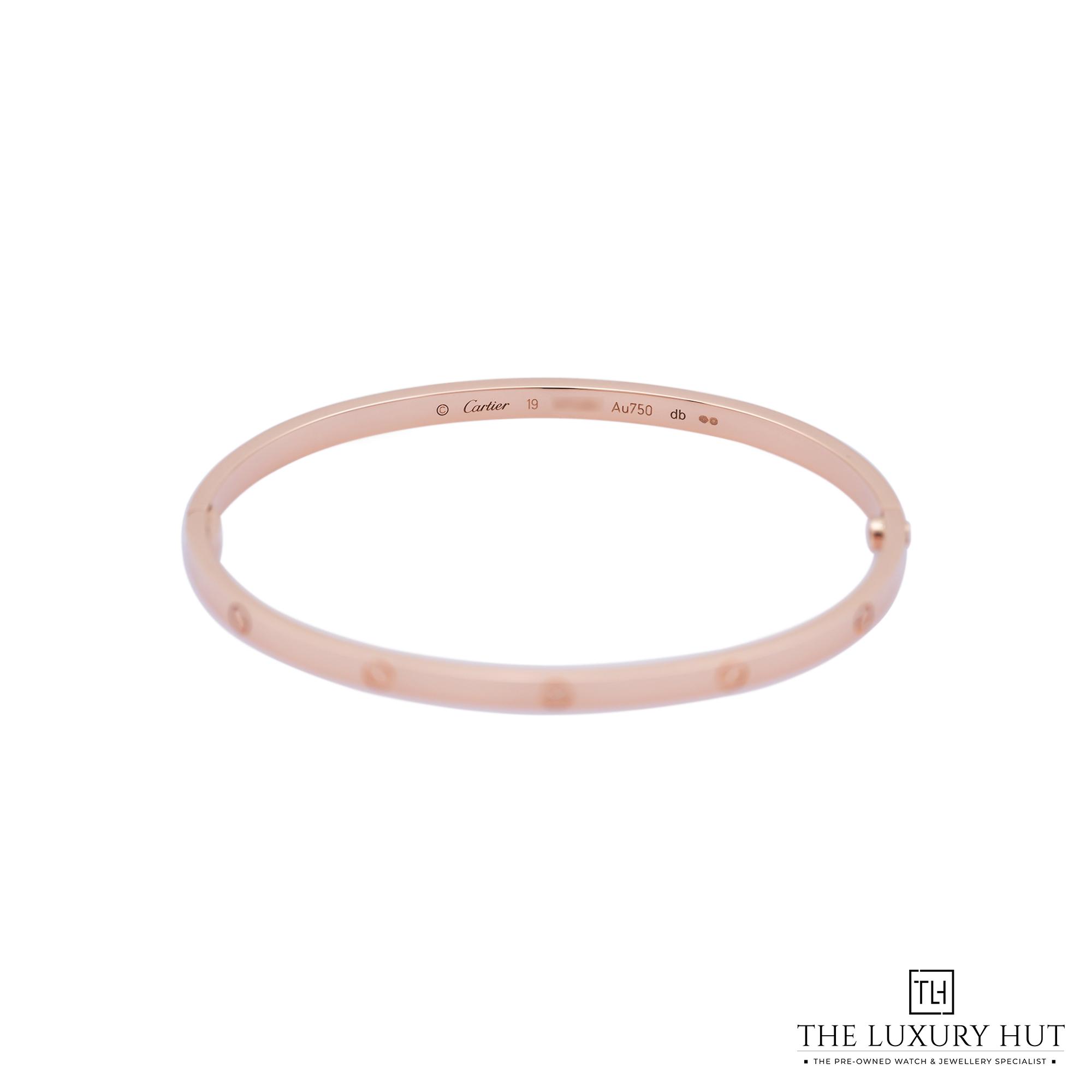 2025/11/b68a3e7f-eb20-43ab-94c8-34ce1ebd7056Cartier_Rose_Small_Love_Bangle_LB507-b.jpg