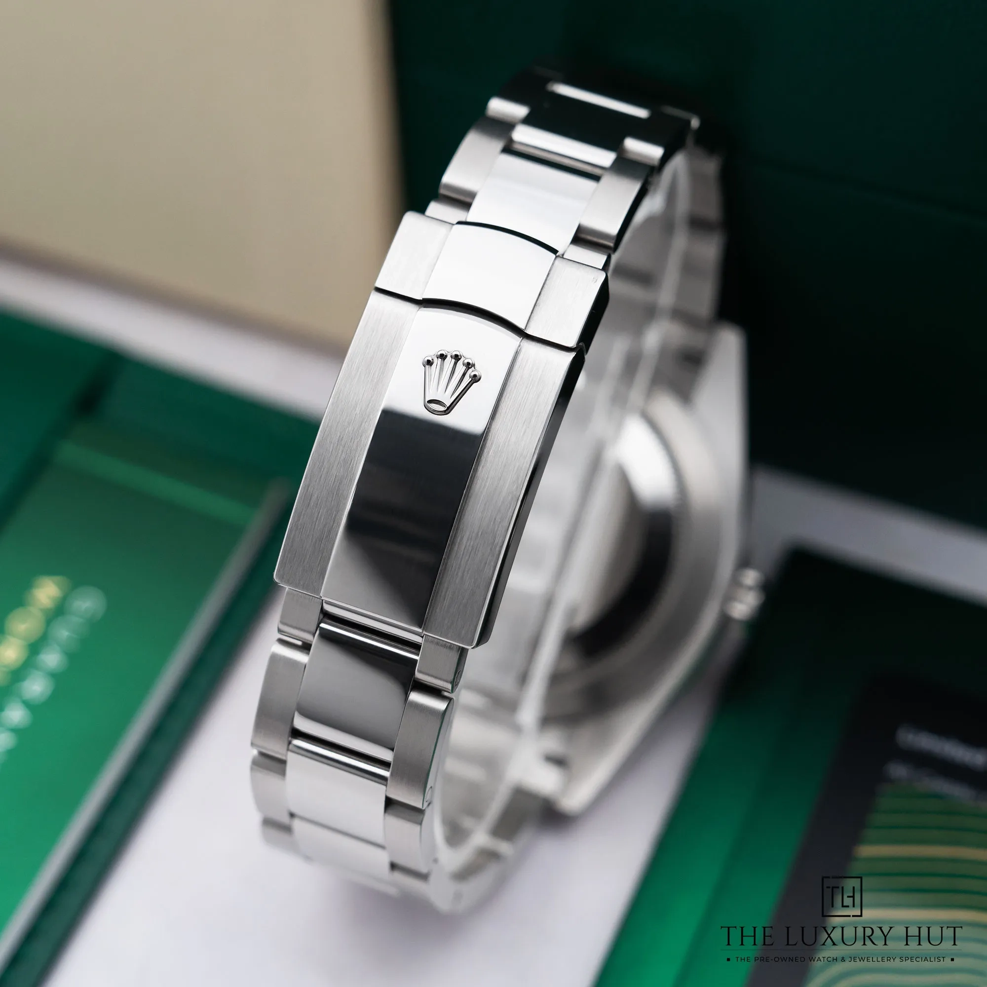 2025/12/362c6320-fa66-4e0f-a01b-e15c039145bcRolex_Datejust_41_Slate_Dial_Custom_Diamond_Bezel_52485-d.jpg.webp