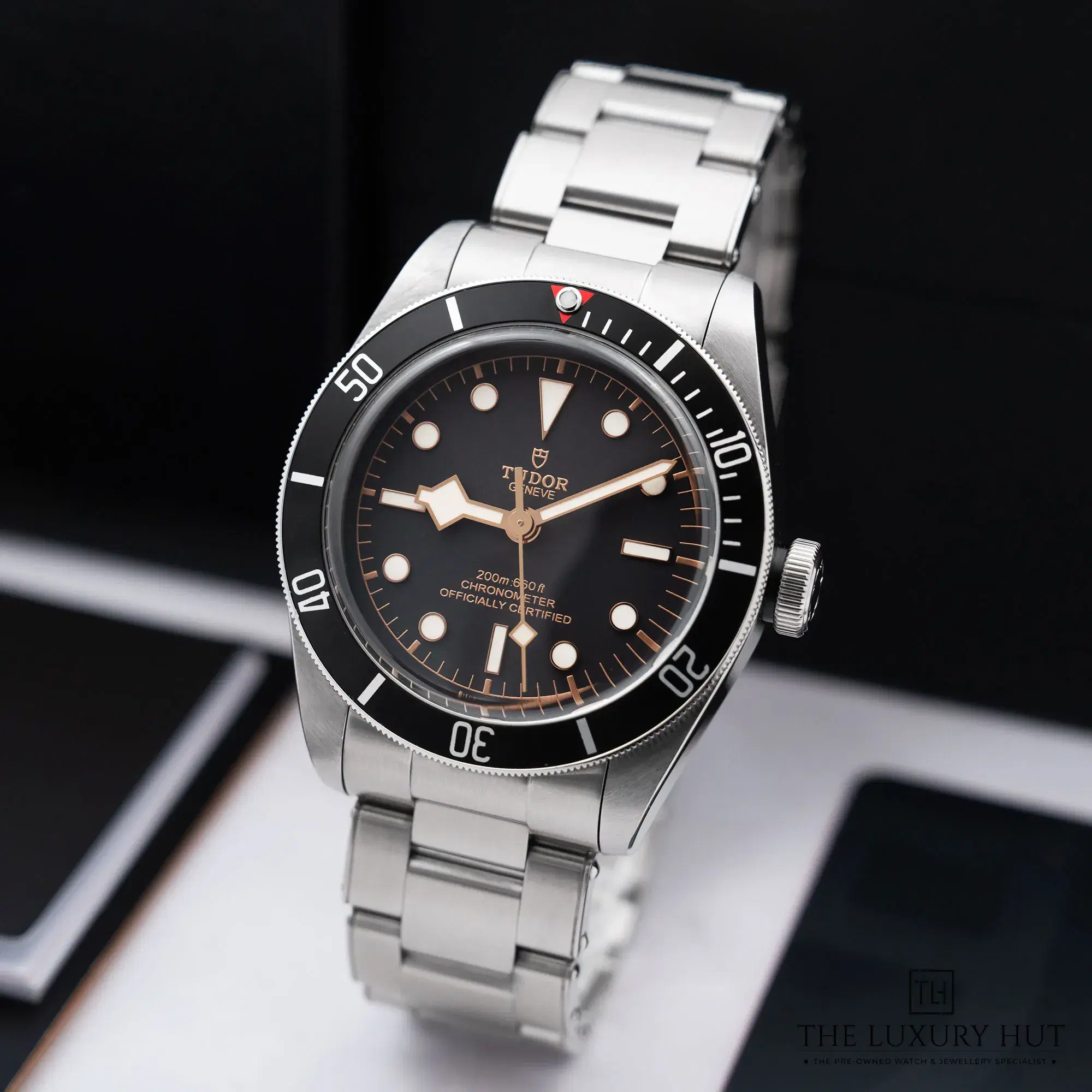 2025/12/3f0a75f1-ae18-4106-99c2-f3aebb18007dTudor_Black_Bay_Stainles_Steel_41mm_Black_52454-b.jpg.webp