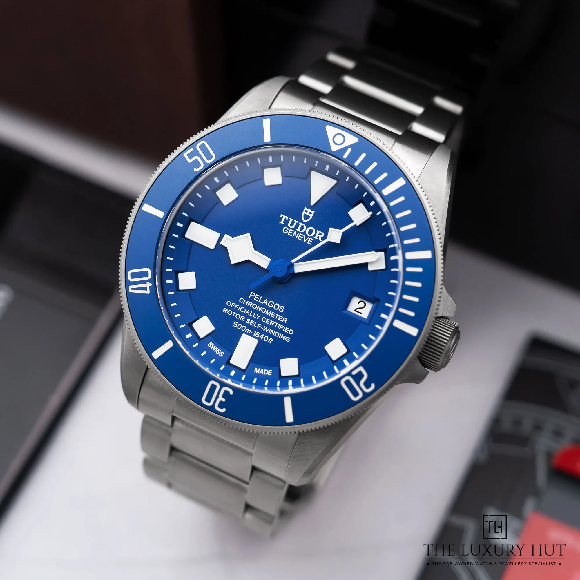 2025/12/405b8f18-e9ca-4097-85cf-afbdf7169460Tudor_Pelagos_Automatic_Titanium_Steel_Blue_52496-b.jpg.webp