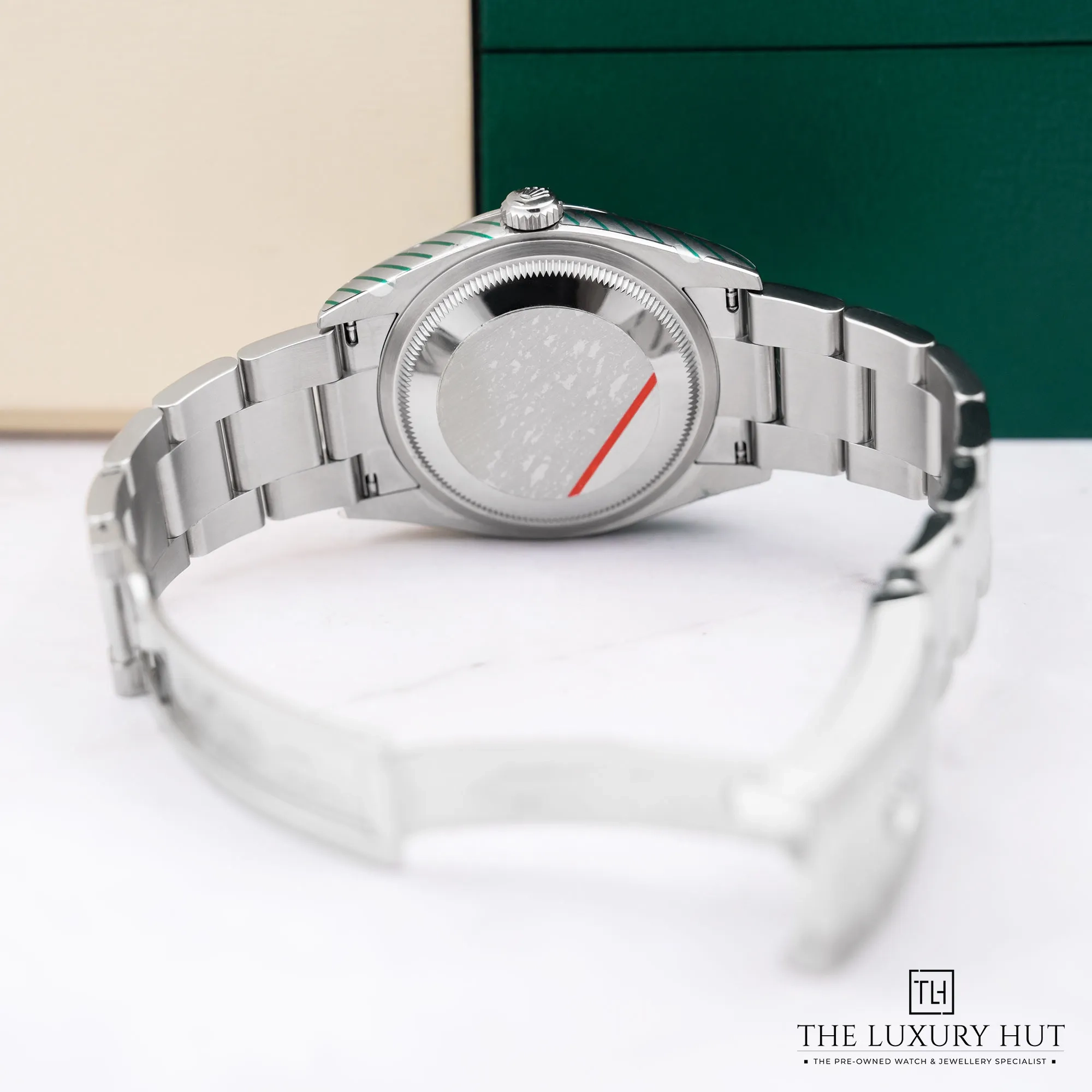 2025/12/4ef9e955-ba03-4966-9e85-32ffb96b2851Rolex_Datejust_36_White_MOP_Diamond_Dial_52511-d.jpg.webp