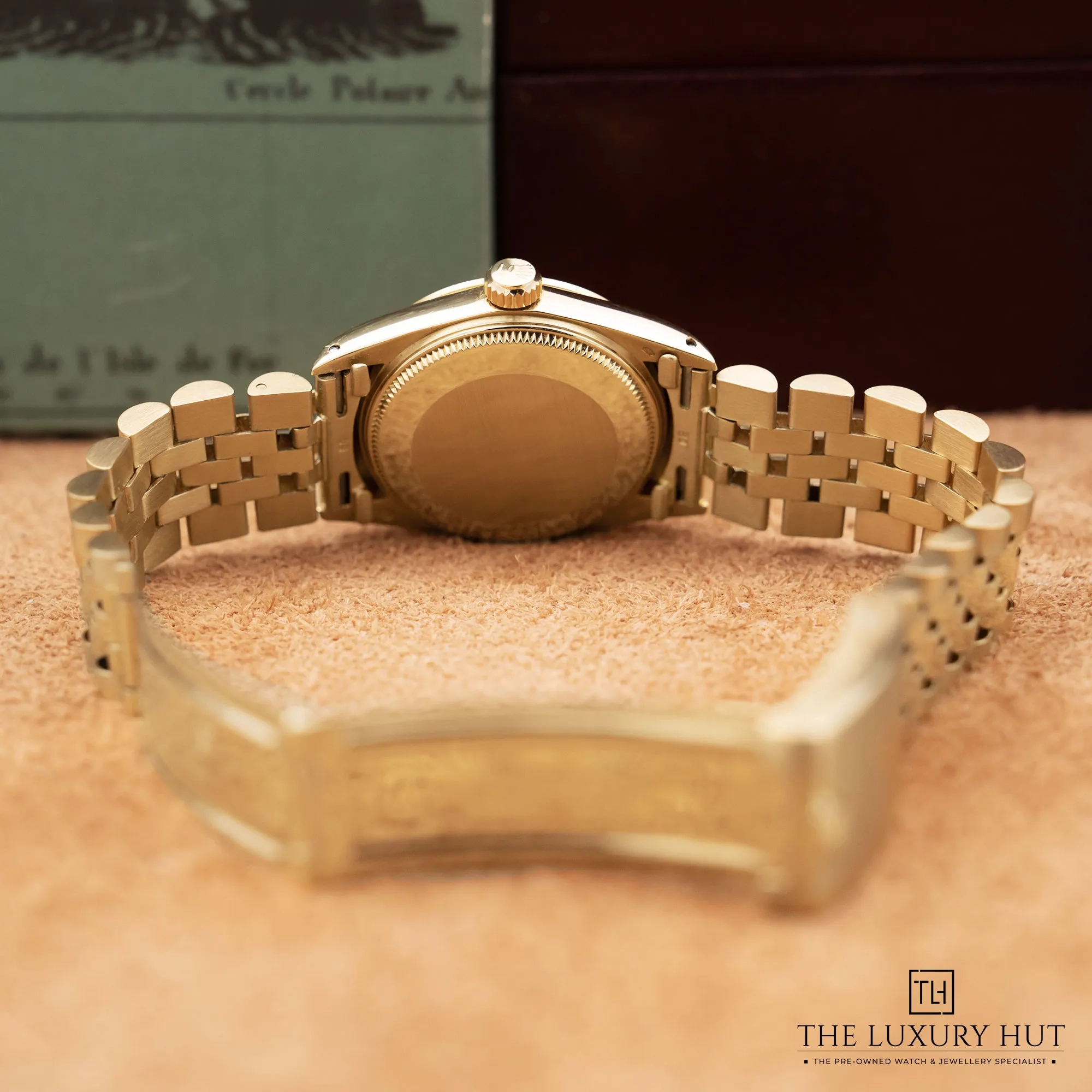 2025/12/57556dbd-4141-45a3-83aa-17d66b8c319cRolex_Datejust_31mm_Yellow_Gold_Champagne_Baton_52503-c.jpg.webp