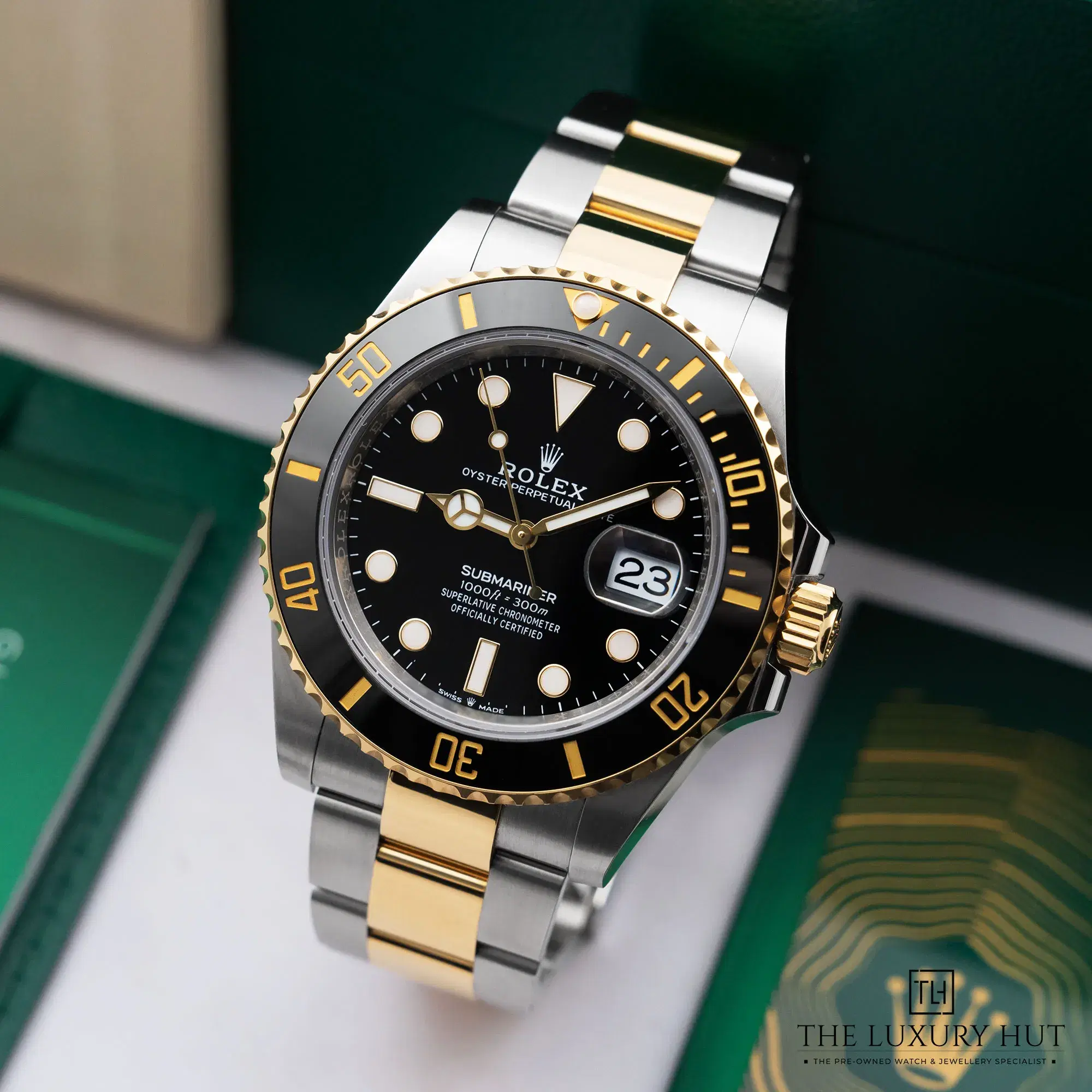 2025/12/671fa8c3-f58e-4185-ab0e-86854d6f81b9Rolex_Submariner_Date_Steel_Gold_41mm_Black_52500-b.jpg.webp
