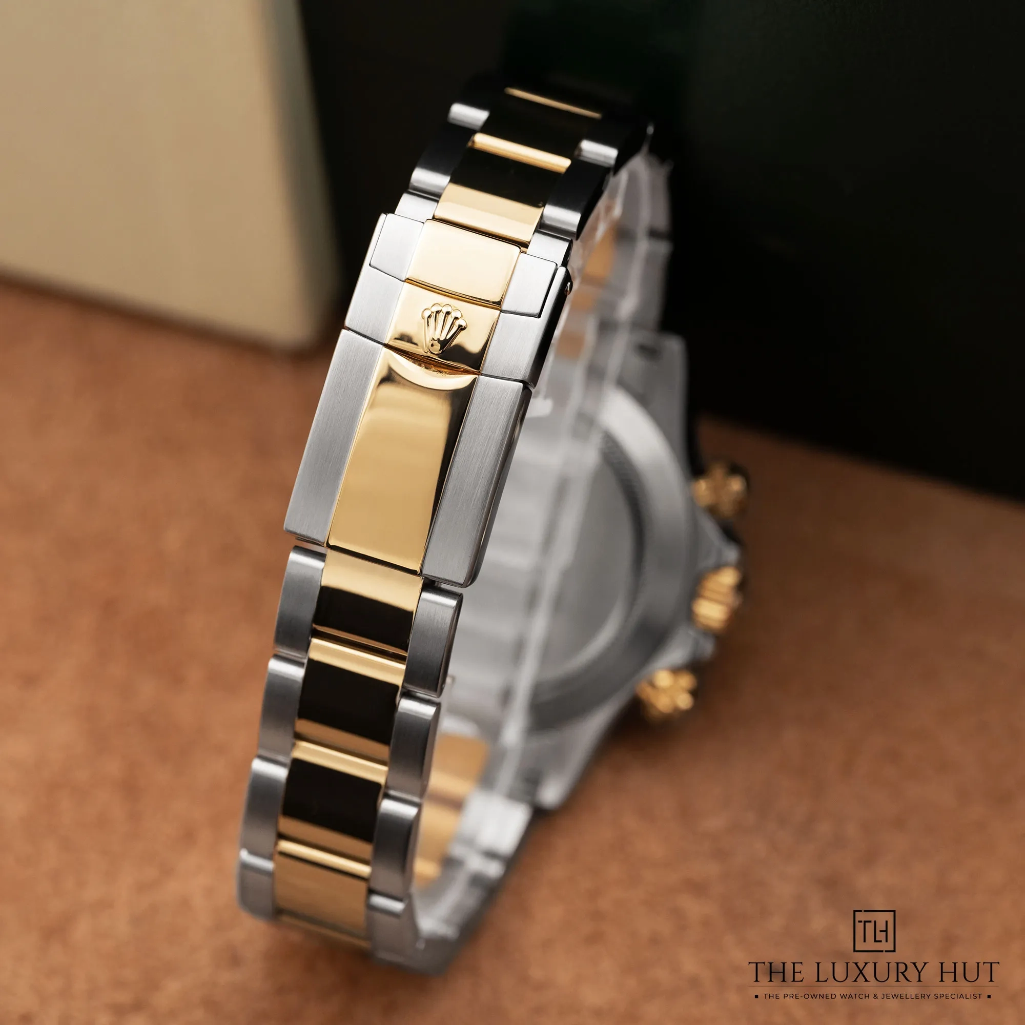 2025/12/b45cb684-f5ea-4e18-a118-144fe05830eaRolex_Daytona_Steel_Yellow_Gold_40mm_Silver_52414-d.jpg.webp