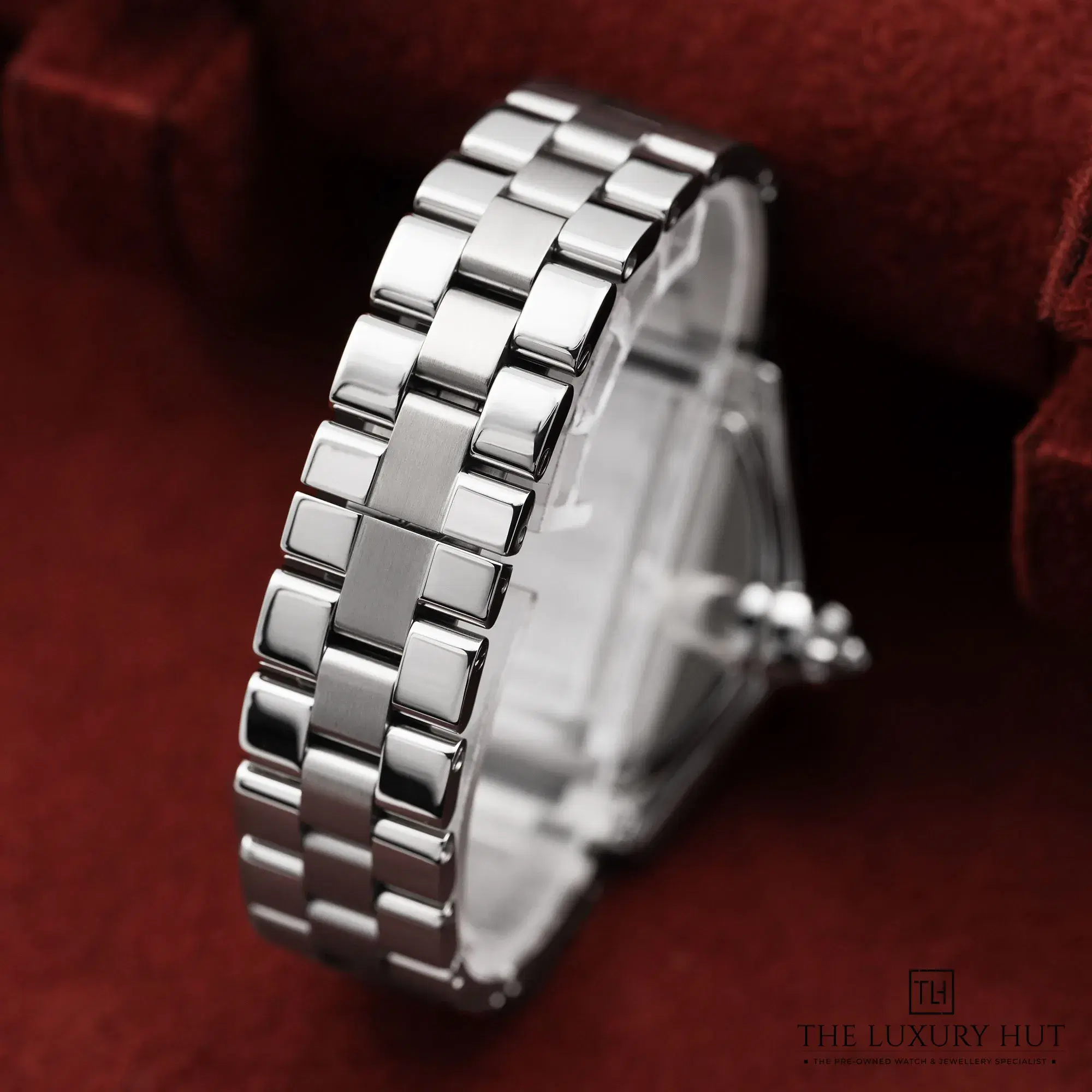 2025/12/ba55a521-fead-4f35-adbd-f5d615413d2cCartier_Roadster_Ladies_Steel_31mm_Silver_52413-d.jpg.webp