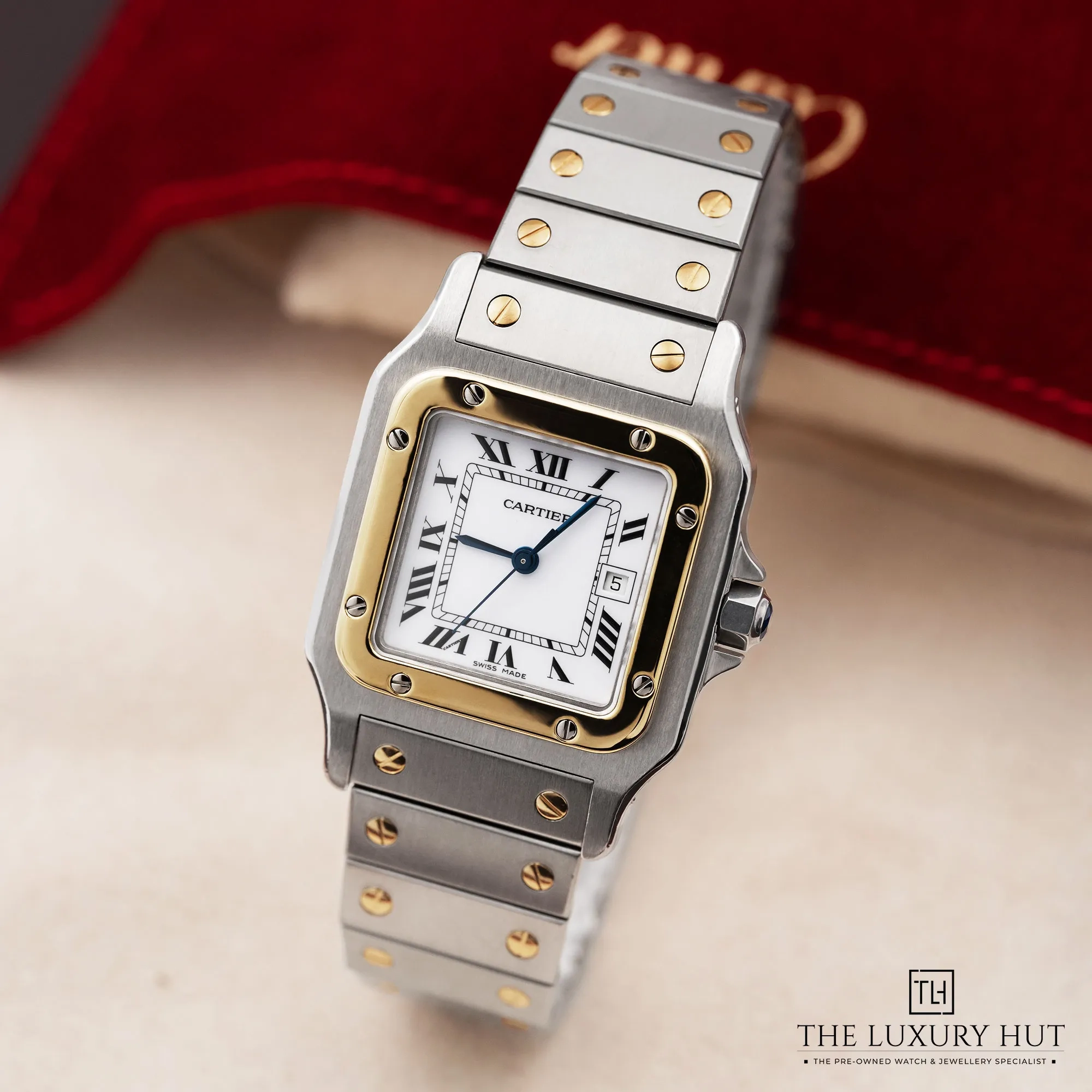 2025/12/d6db4296-165f-4591-b43a-6346f13d869eCartier_Santos_Galbée_Steel_Gold_White_Roman_52015-b.jpg.webp