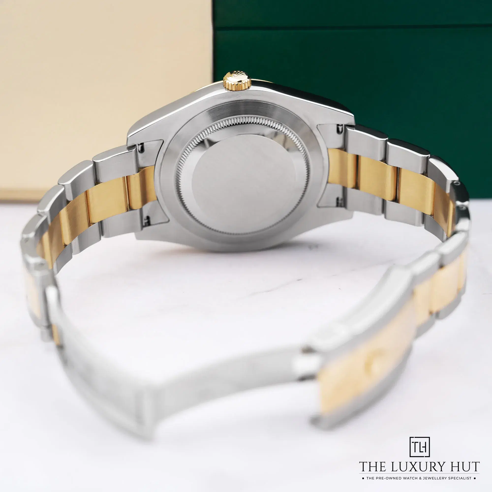 2025/12/daff86b9-6018-4a8e-8f87-e819abf40c1eRolex_Datejust_II_Steel_Gold_Ivory_Index_52488-c.jpg.webp