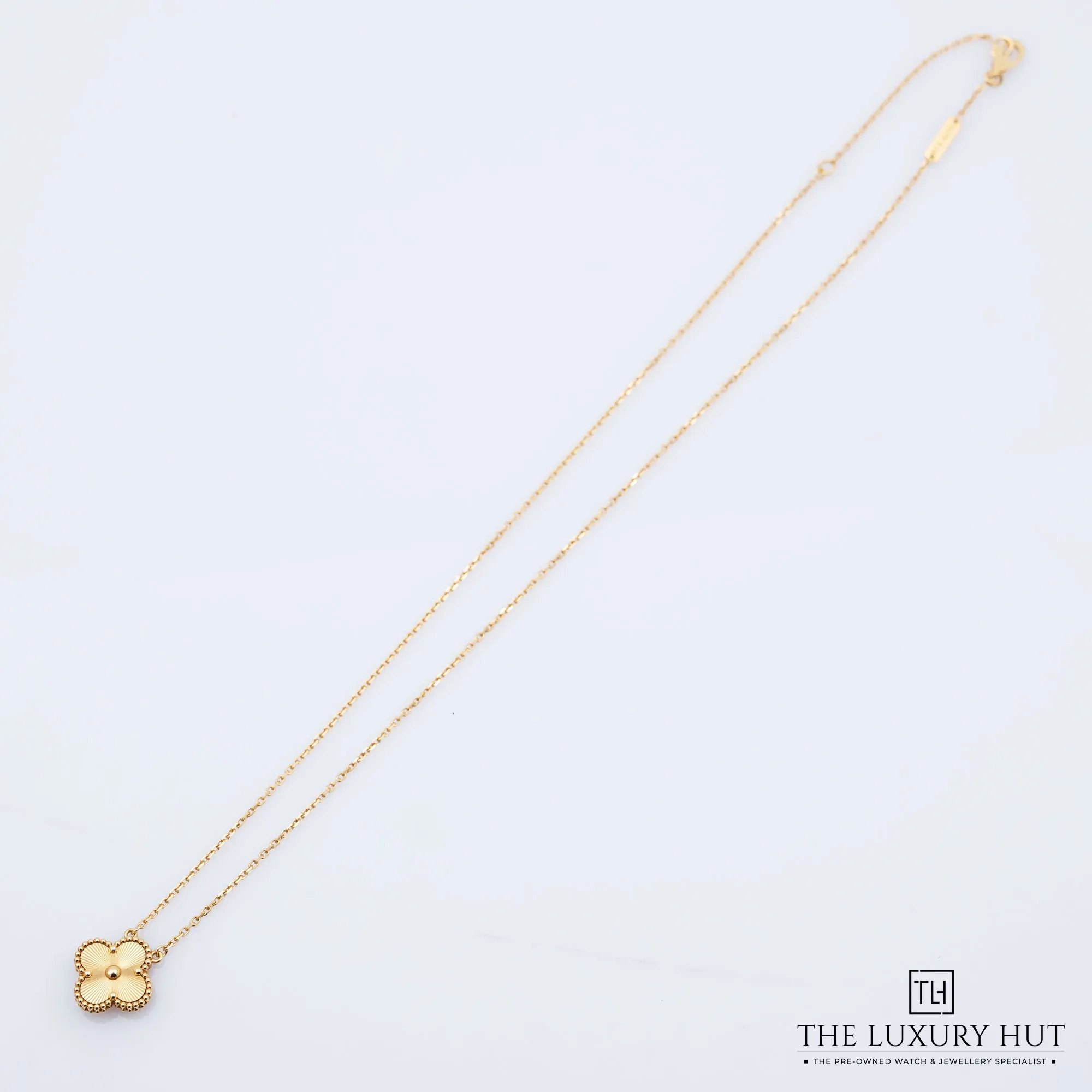 2025/12/e6d4746f-81ab-4cb5-abc4-bbe76e1c499fVan_Cleef_Arpels_Gold_Guilloché_Pendant_Necklace_52484-b.jpg.webp