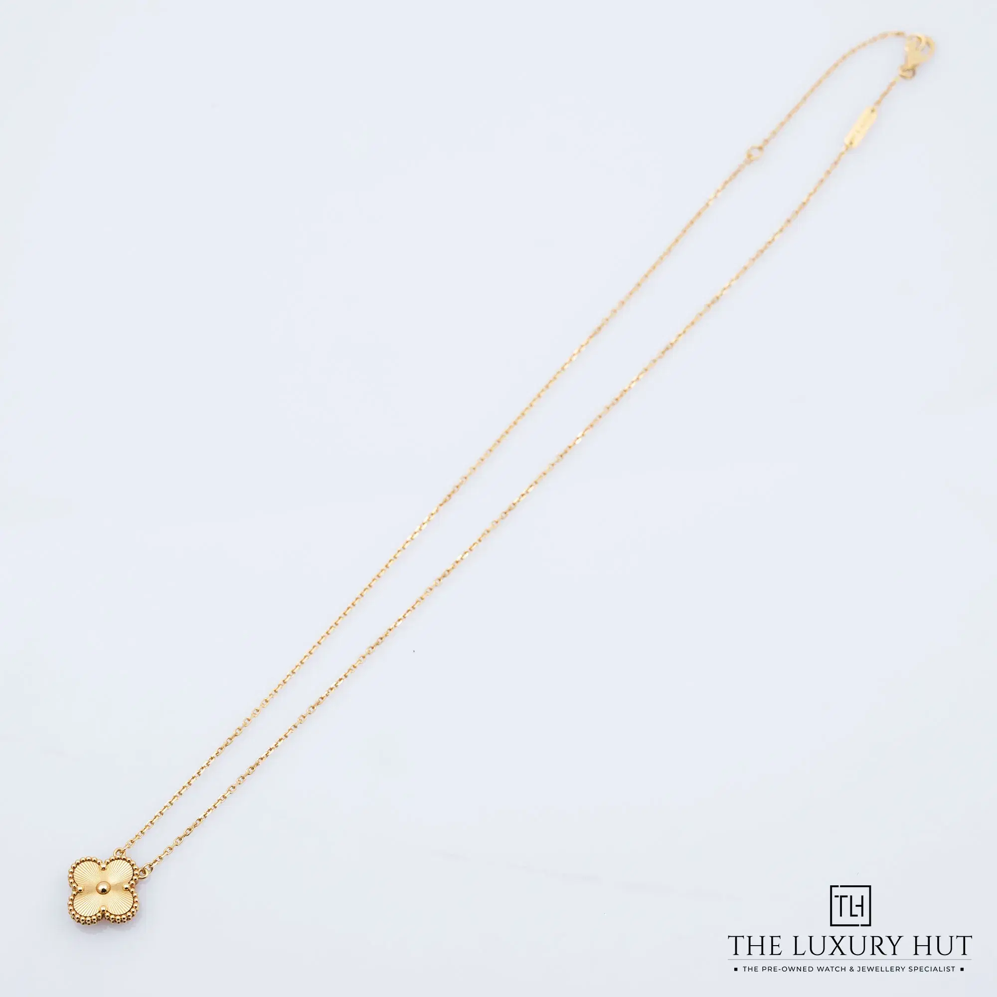 2025/12/e6d4746f-81ab-4cb5-abc4-bbe76e1c499fVan_Cleef_Arpels_Gold_Guilloché_Pendant_Necklace_52484-b.jpg.webp