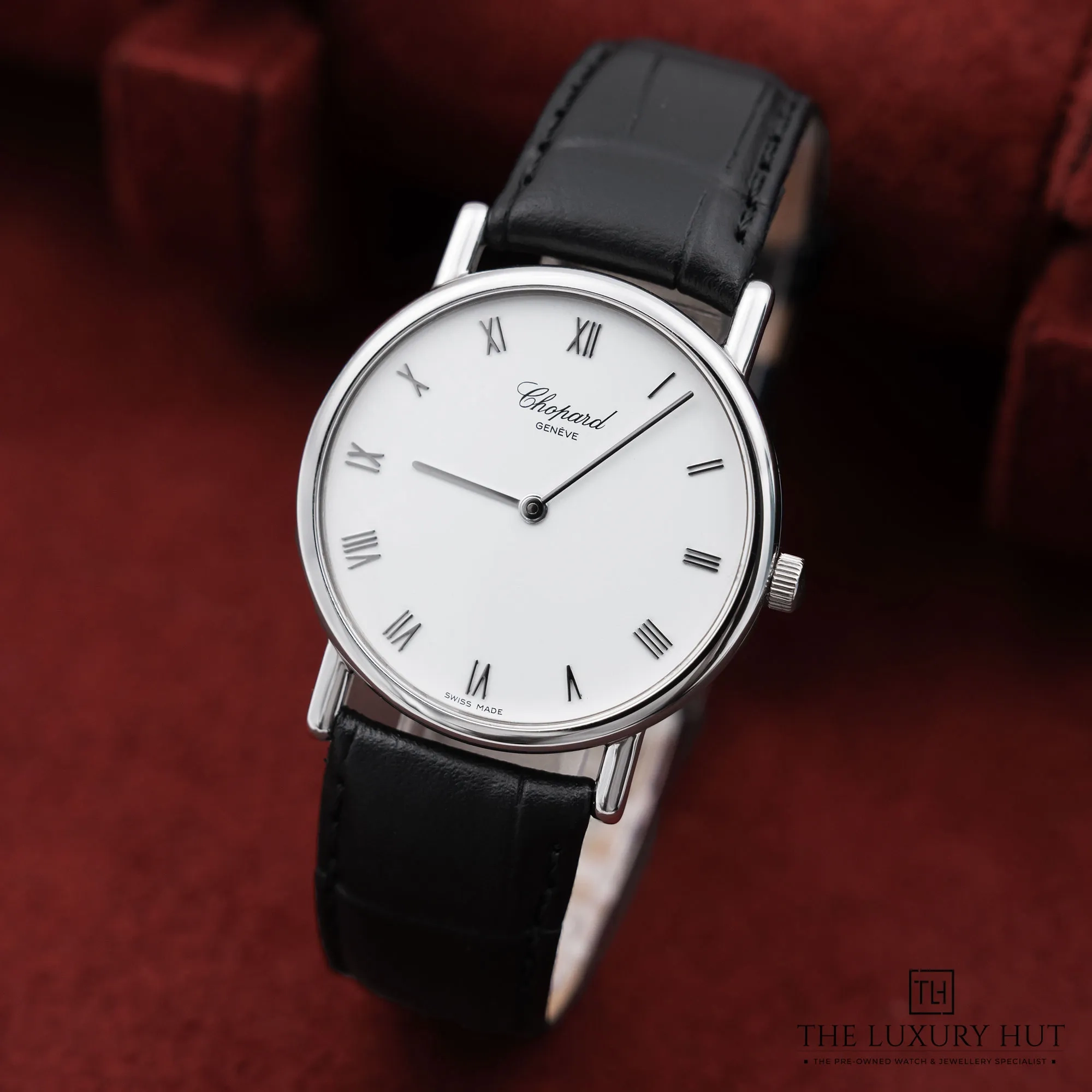 2025/12/ed6d3111-7b9c-4ff7-a266-47ea992117cbChopard_Classic_White_Gold_36mm_White_Roman_LB754-b.jpg.webp