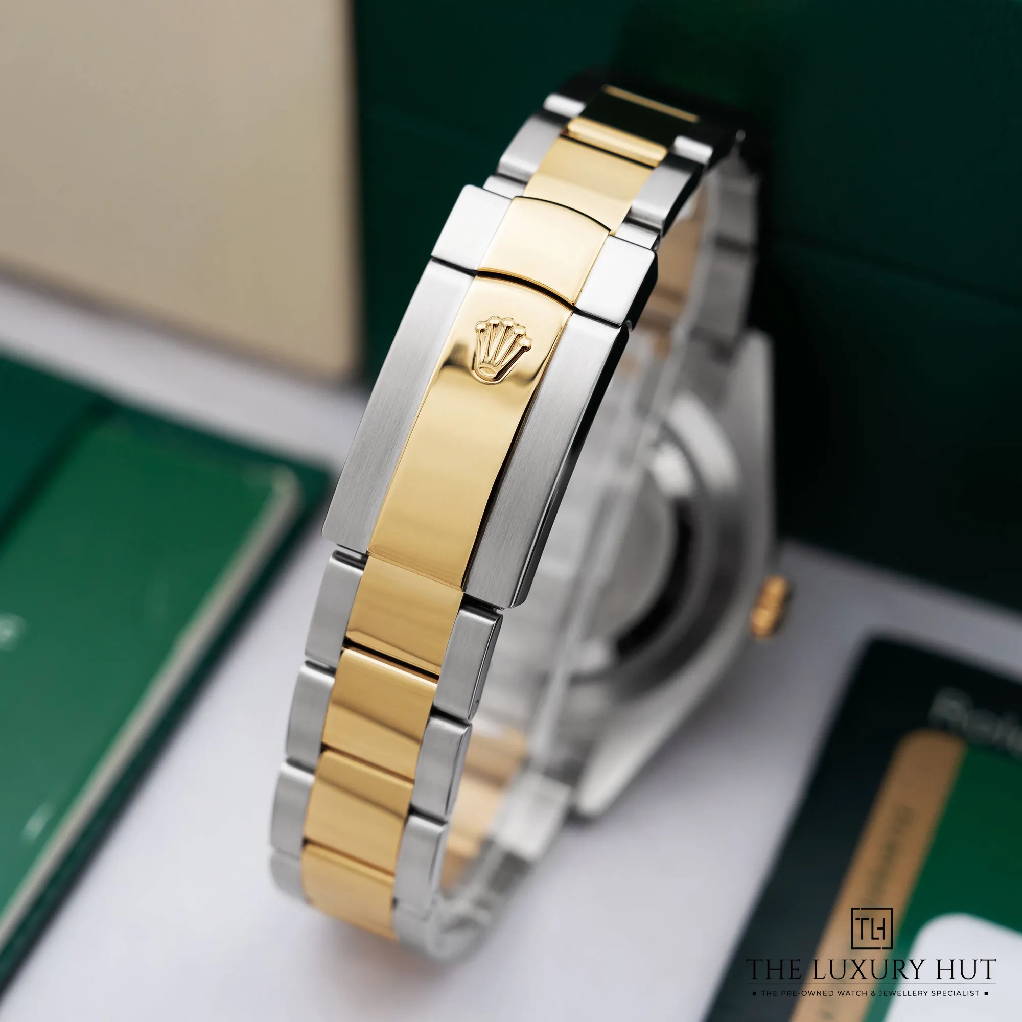 2025/12/f104dcd3-481a-47bd-99ac-2bba332efe3bRolex_Datejust_II_Steel_Gold_Ivory_Index_52488-d.jpg.webp