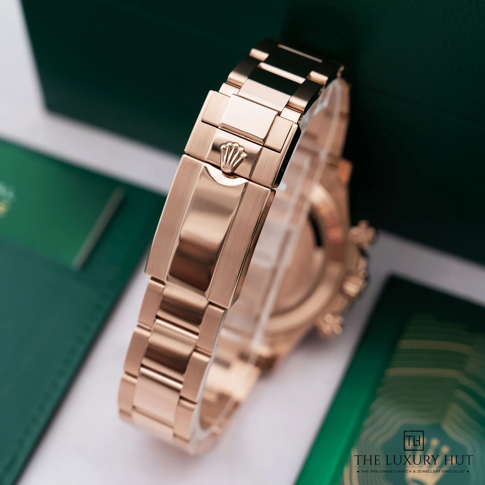 2025/12/fb9a9cdf-0ecc-485f-9181-52a6972e65ecRolex_Cosmograph_Daytona_Gold_Chocolate_Dial_52469-e.jpg.webp