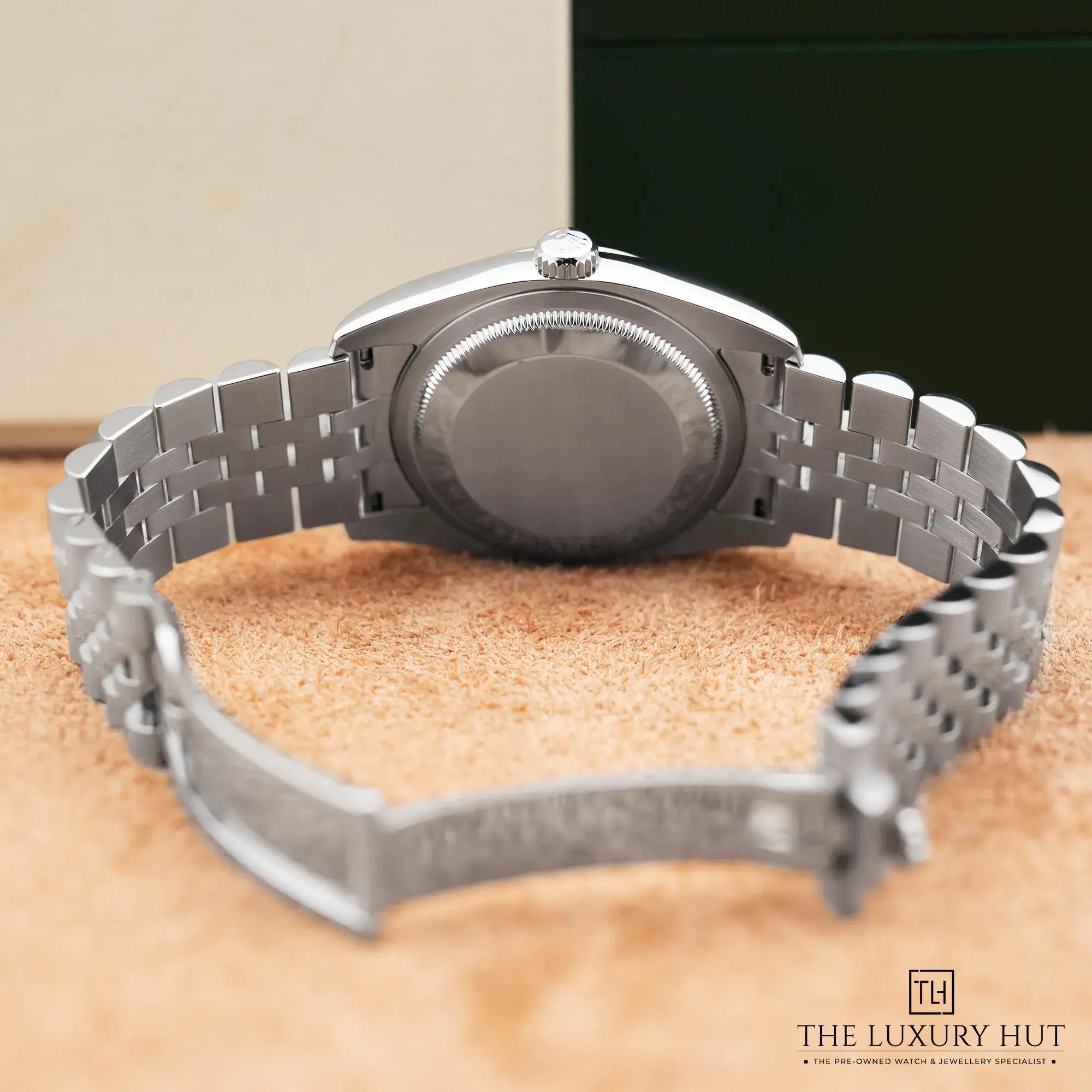 2026/01/101dc8e5-3a37-4575-8aff-a6996e54e23cRolex_Datejust_36_Steel_Silver_Baton_Dial_52559-c.jpg.webp