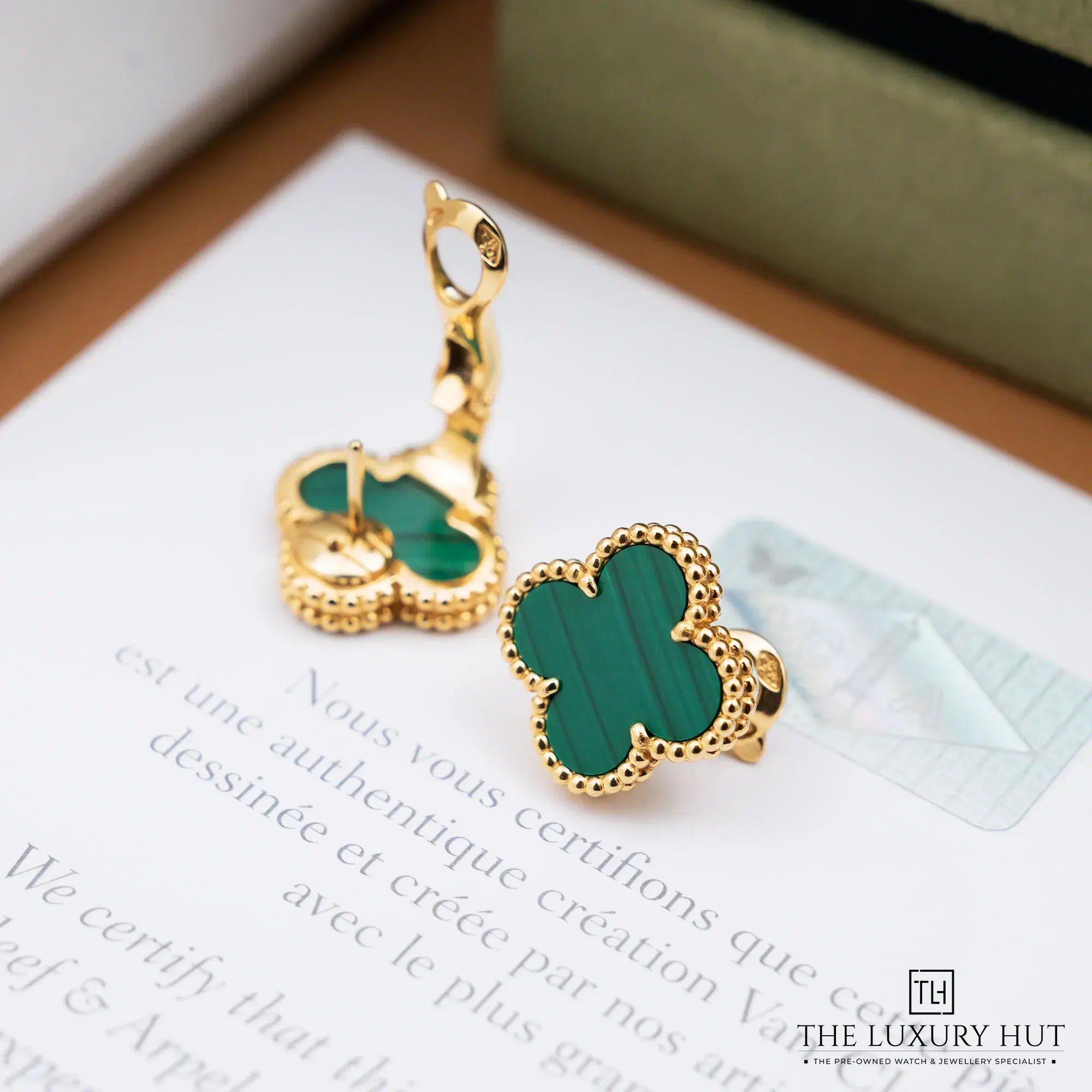 2026/01/27a7ae38-cbfd-42f5-91fd-acfcb6579291Van_Cleef_Vintage_Alhambra_Gold_Malachite_Earrings_52595-c.jpg.webp