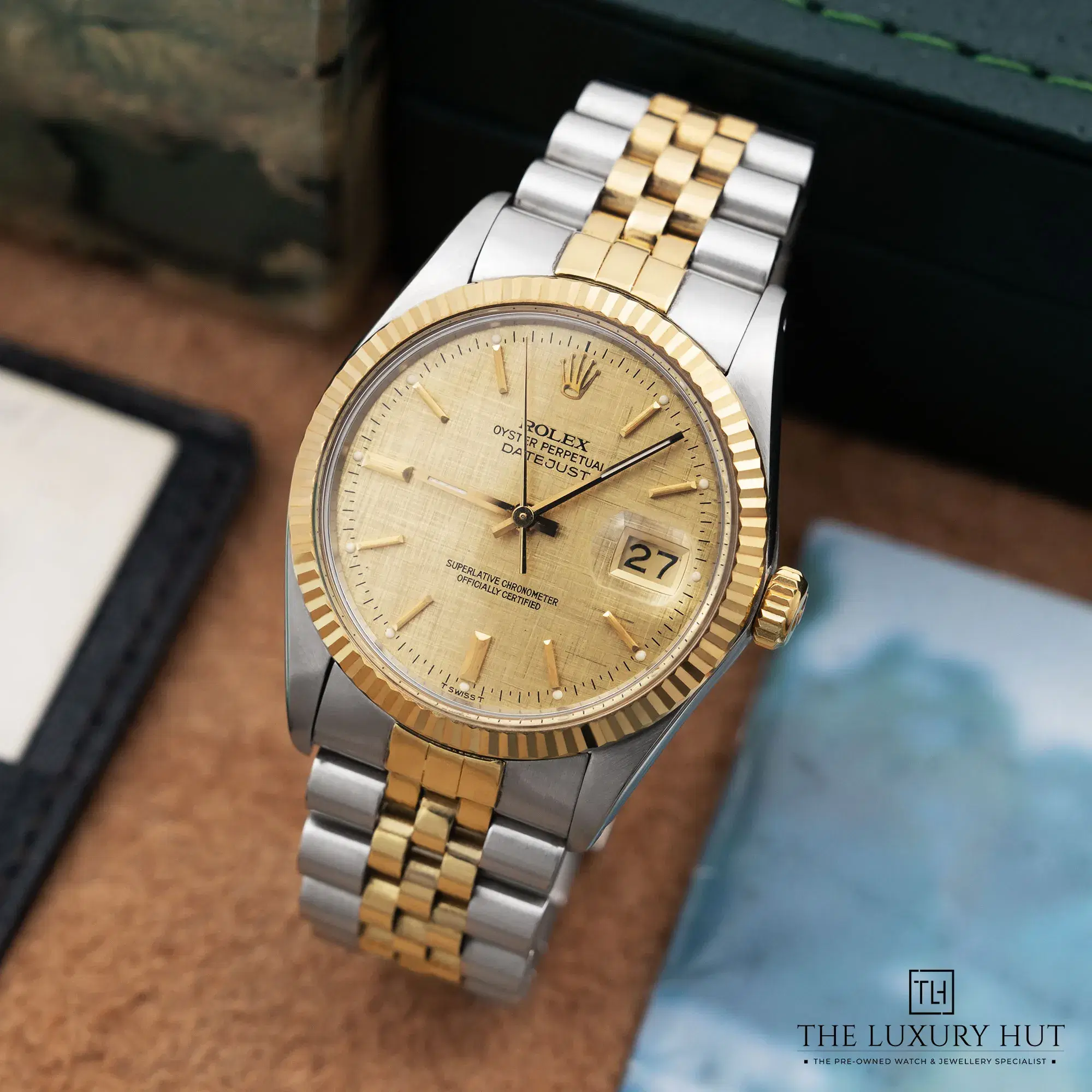 2026/01/3d42e35a-5a4d-4277-a30e-8f3c26dc8af2Rolex_Datejust_36_Champagne_Linen_Dial_52557-b.jpg.webp
