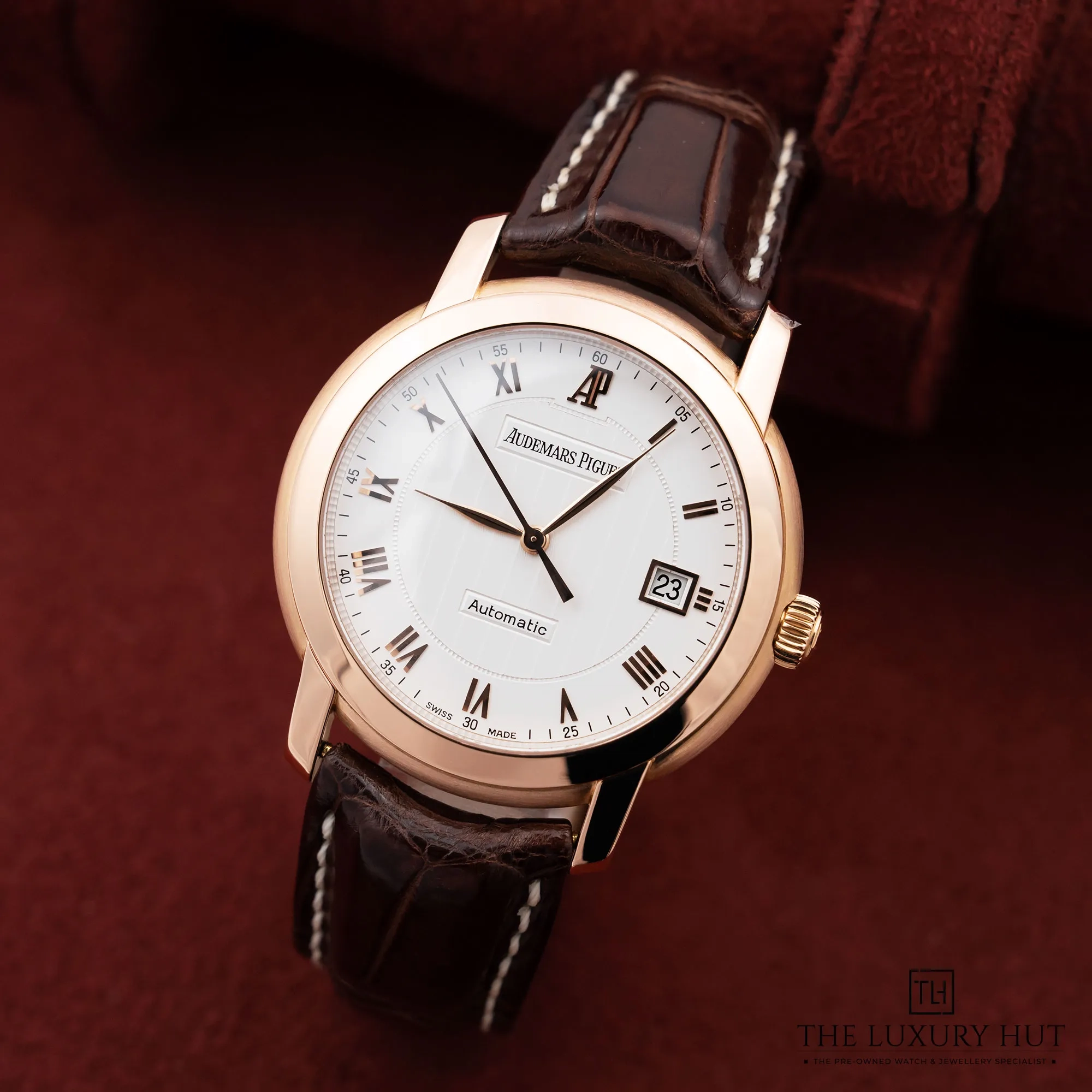 2026/01/43426f7b-66e6-4ae4-bed6-9d29d1a6fb00Audemars_Piguet_Jules_Audemars_Rose_Gold_White_LB781-b.jpg.webp