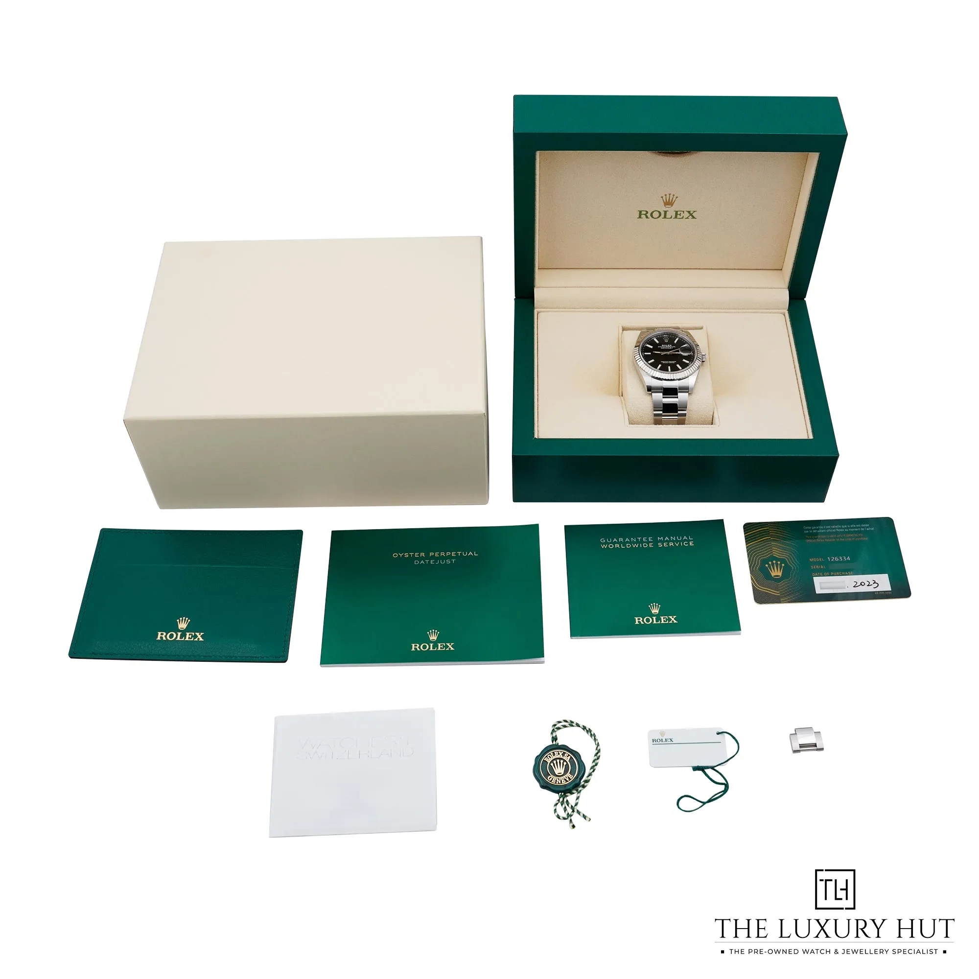 2026/01/6da5ef72-373a-4bd7-9e40-c4badebcd335Rolex_Datejust_41_Steel_Gold_Black_Dial_52597-e.jpg.webp