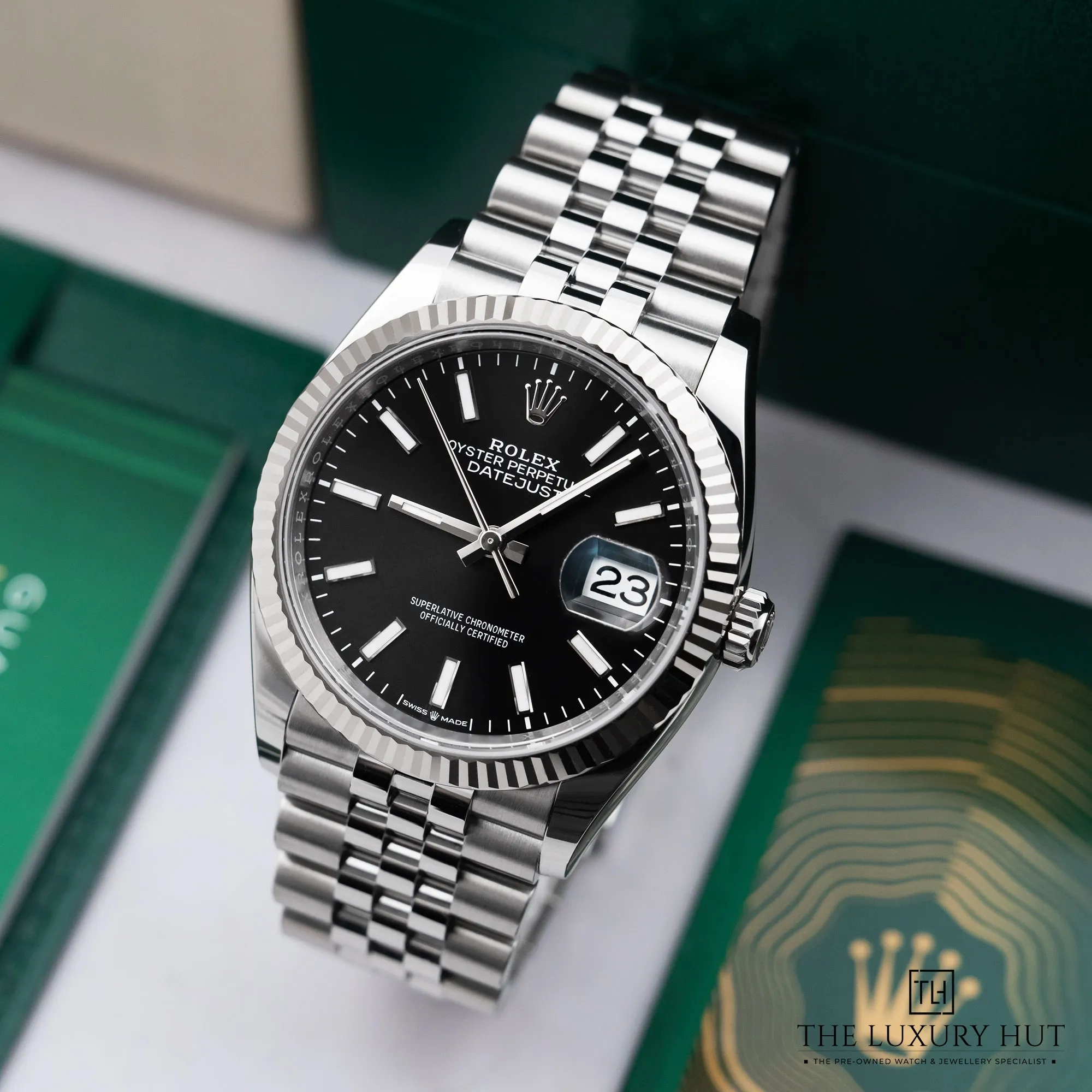 2026/01/95f7622d-2346-40f5-aa61-2164ec9f01afRolex_Datejust_36_Steel_Gold_Black_Baton_Dial_52539-b.jpg.webp