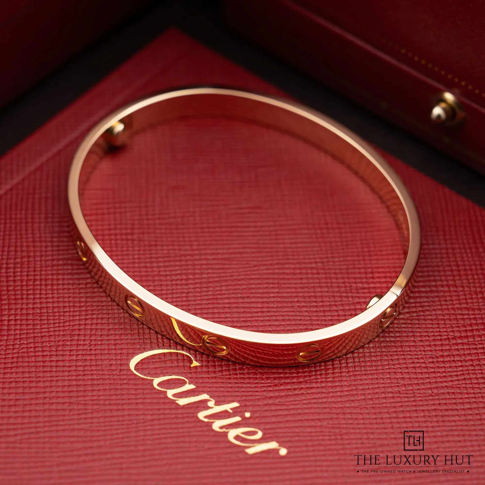 2026/01/9d418128-ec1a-47bd-a848-42df909eadebCartier_Love_Bracelet_Classic_Yellow_Gold_52563-c.jpg.webp