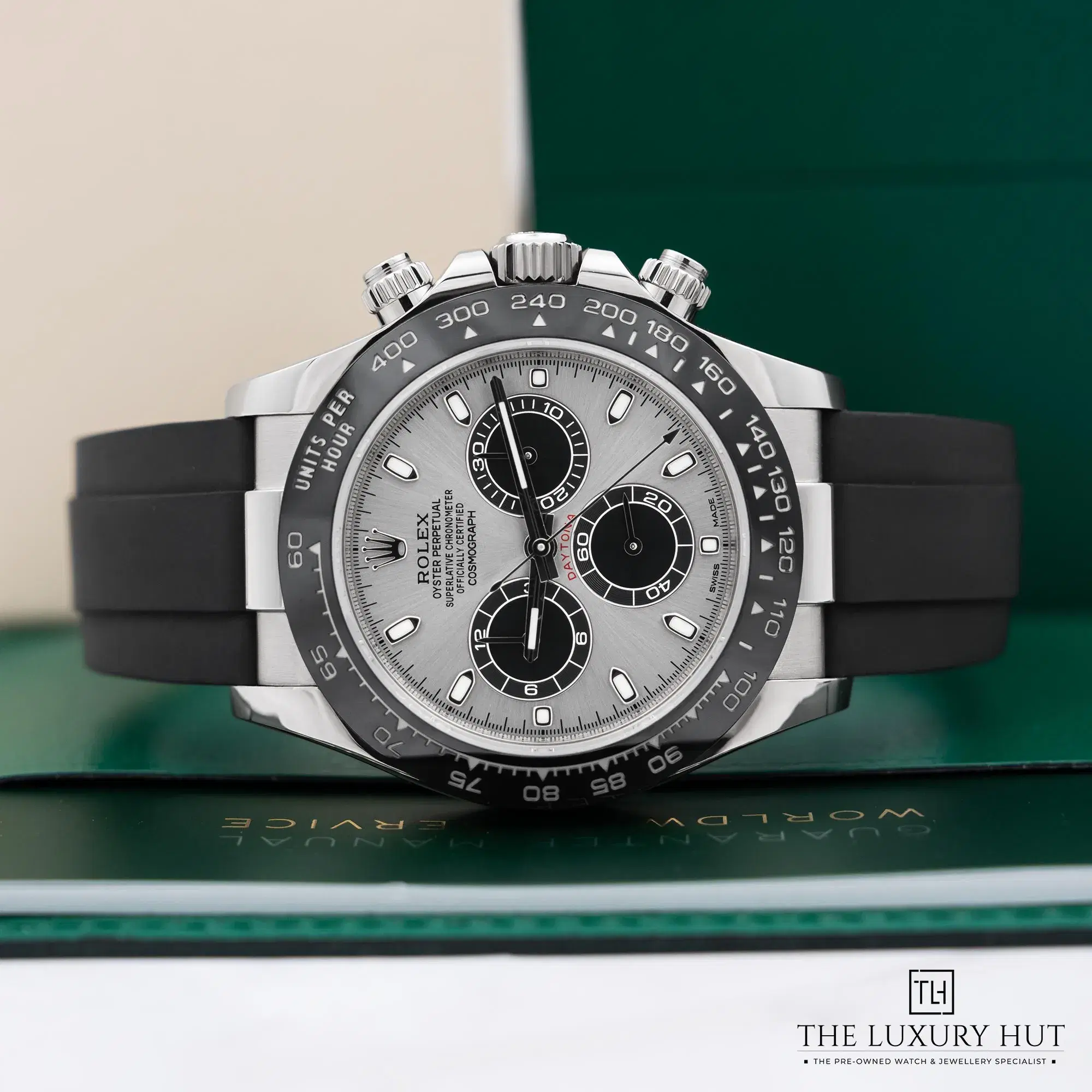 2026/01/af923342-16ec-4861-93b1-132b9b94a266Rolex_Daytona_Ghost_White_Gold_Silver_Sunburst_LB793-cc.jpg.webp