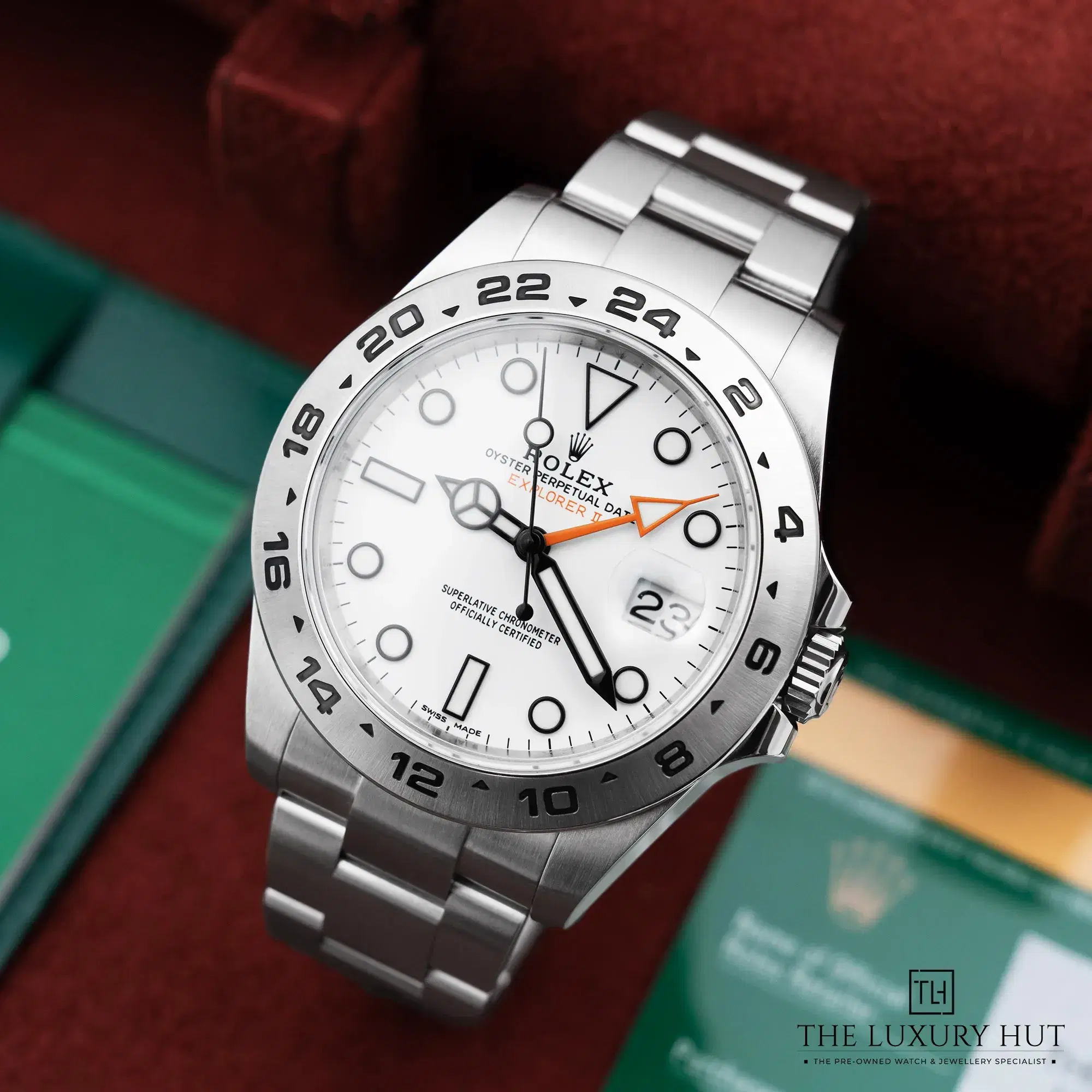 2026/01/b8914087-e09d-438d-8c5c-c2c92ee61ef7Rolex_Explorer_II_Steel_42mm_White_Dial_LB815-b.jpg.webp