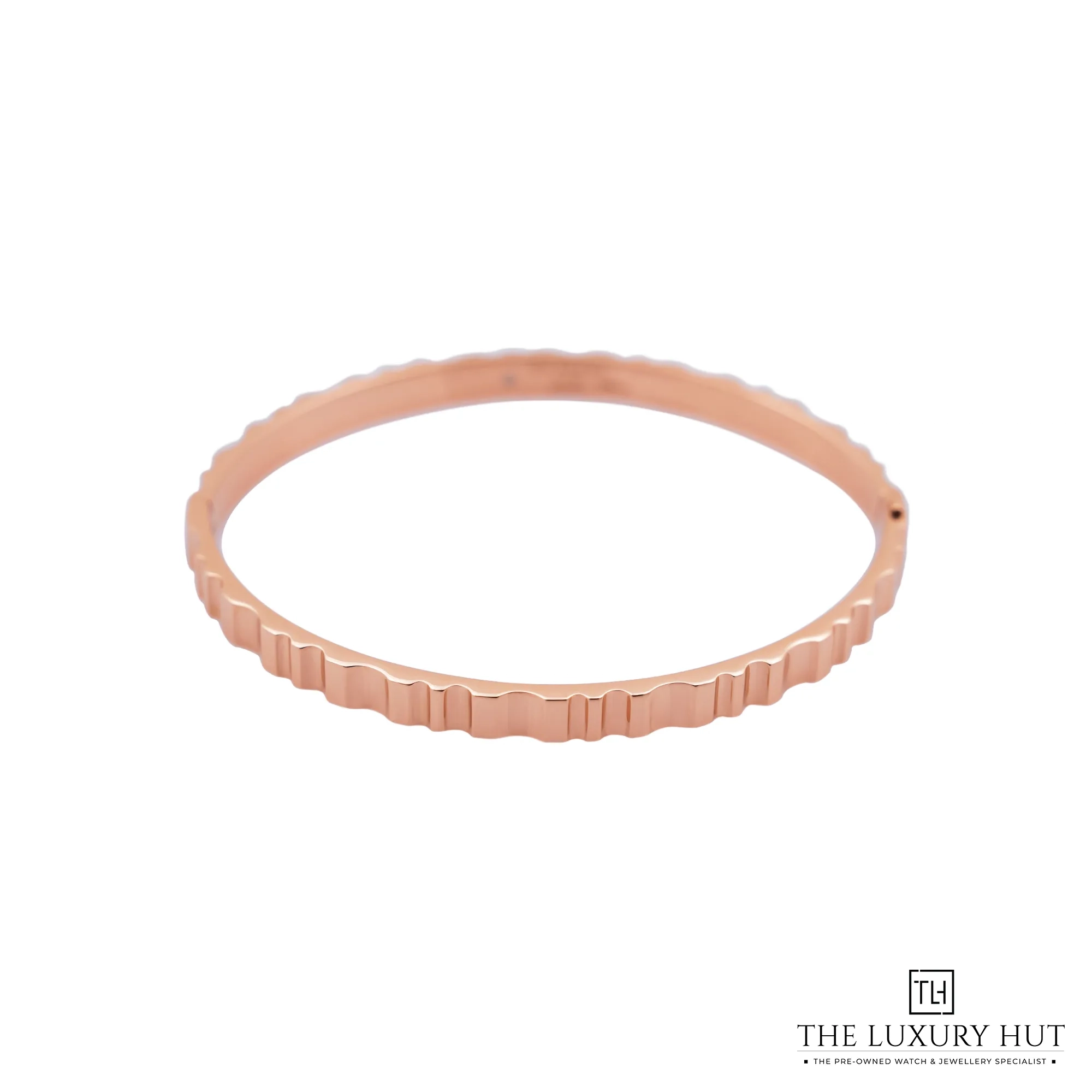 2026/01/c3d0538c-1d65-458e-9987-312901d2a0e6De_Beers_RVL_Rose_Gold_Diamond_Bangle_52515-a.jpg.webp