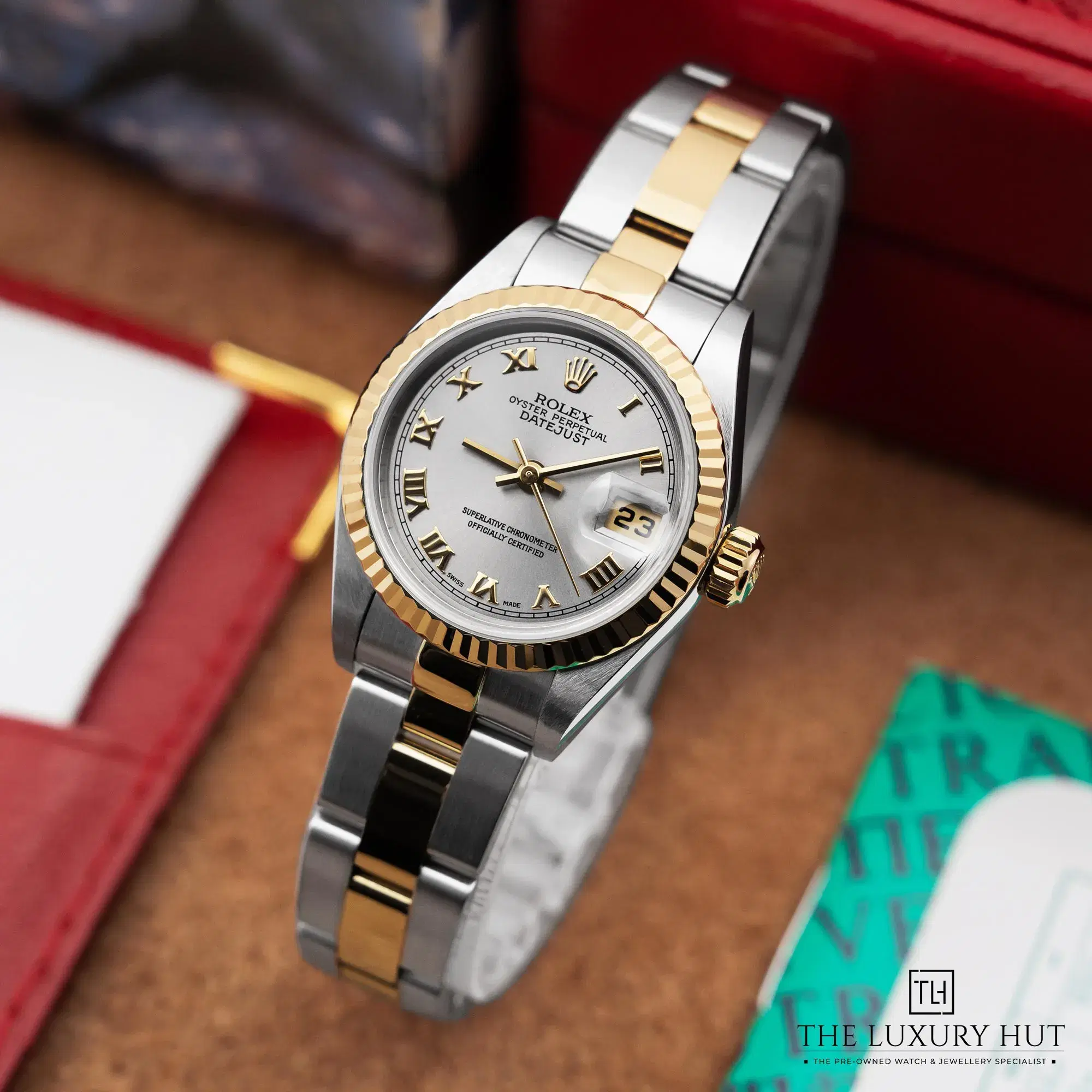 2026/01/cc2a82c4-eb96-44e2-84fc-39f89af6056fRolex_Lady-Datejust_26mm_Silver_Roman_Dial_52551-b.jpg.webp