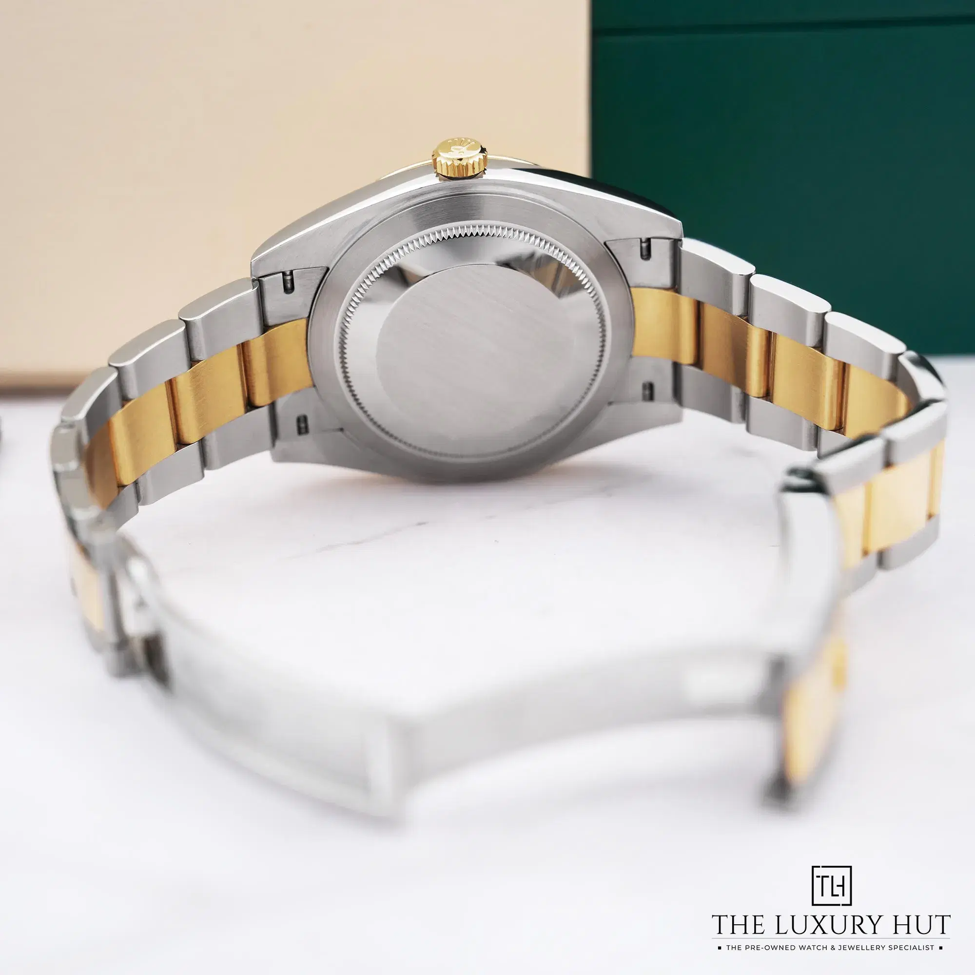 2026/02/1688b154-bdaa-4e11-a757-023eee7619cdRolex_Datejust_41_Steel_Gold_Champagne_Baton_52570-c.jpg.webp