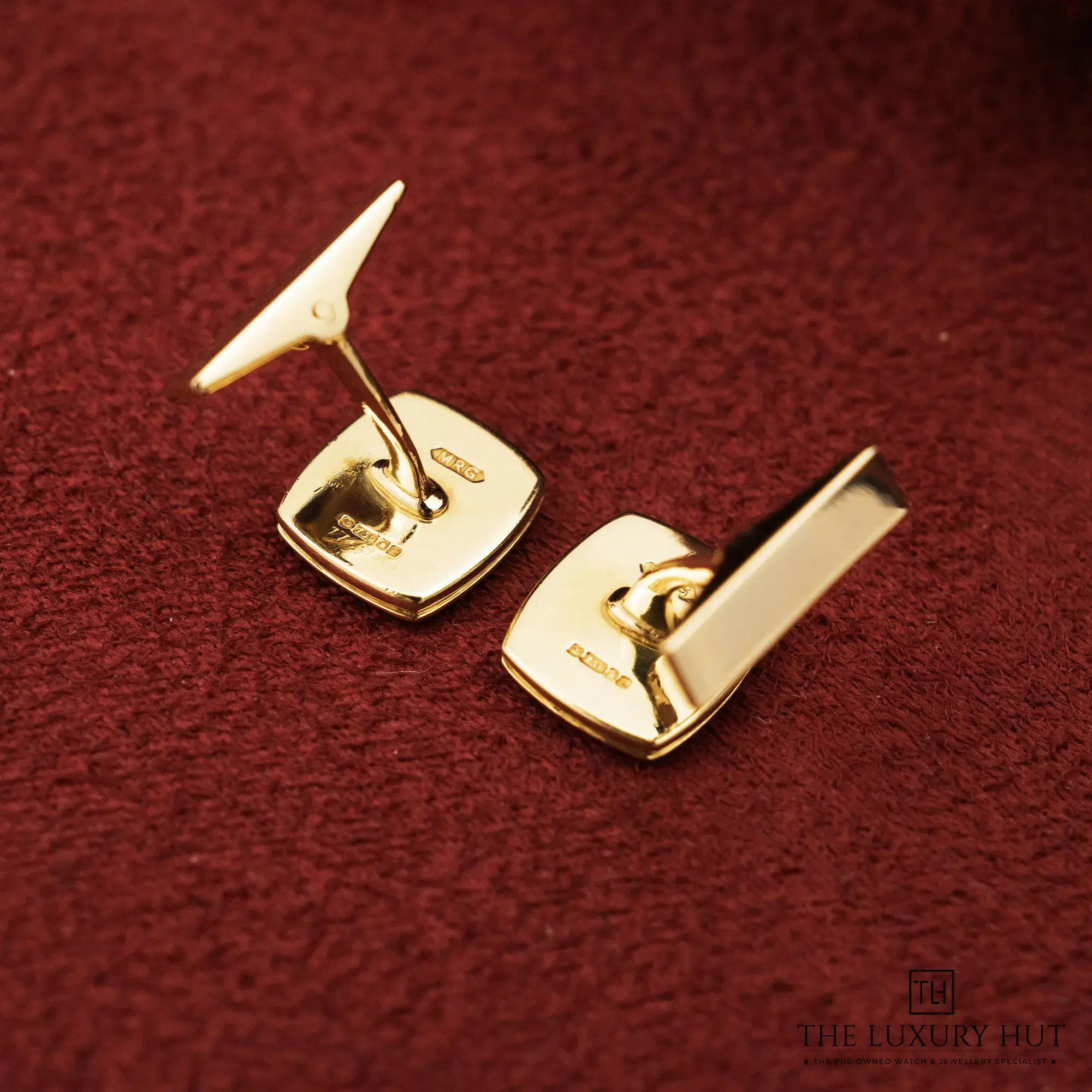 2026/02/182fa815-8473-40f0-8285-6099093dbf8dSquare_Yellow_Gold_Onyx_Diamond_Cufflinks_LB831-d.jpg.webp