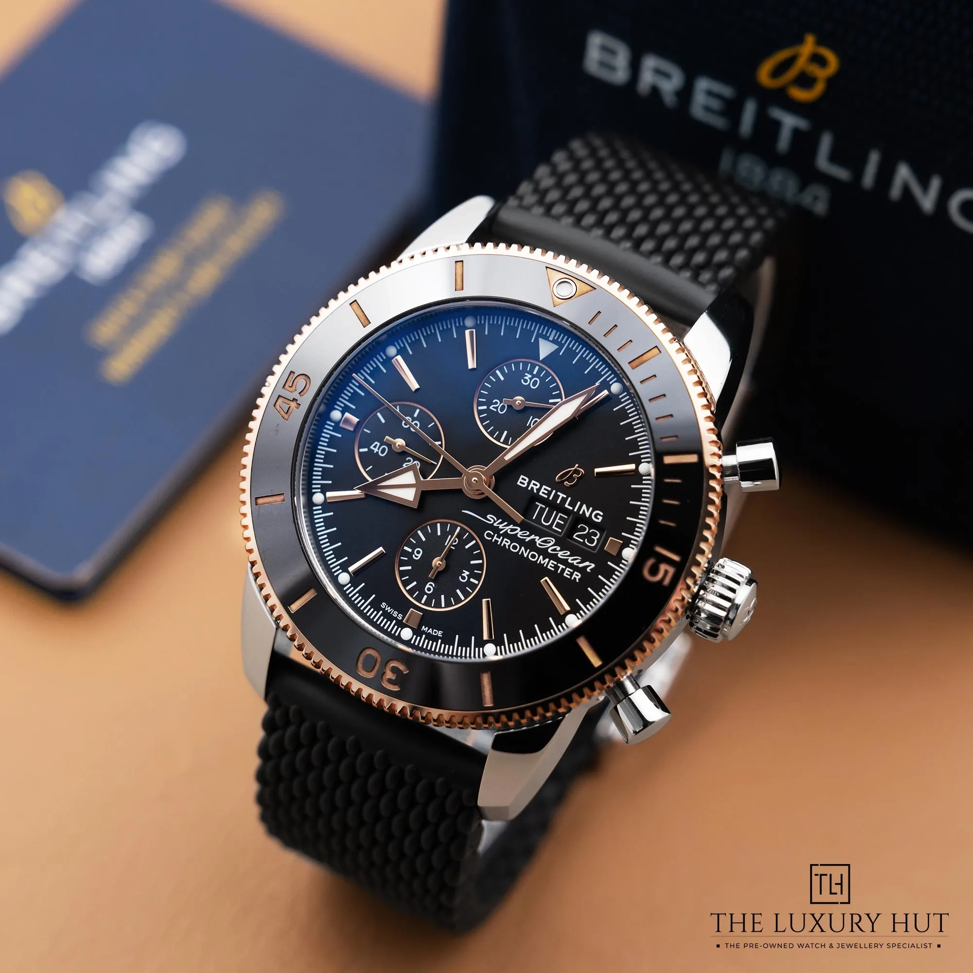 2026/02/1e9364c9-6300-42e7-a8c0-f382e9ea65c3Breitling_Superocean_Heritage_Chronograph_New_52616-b.jpg.webp