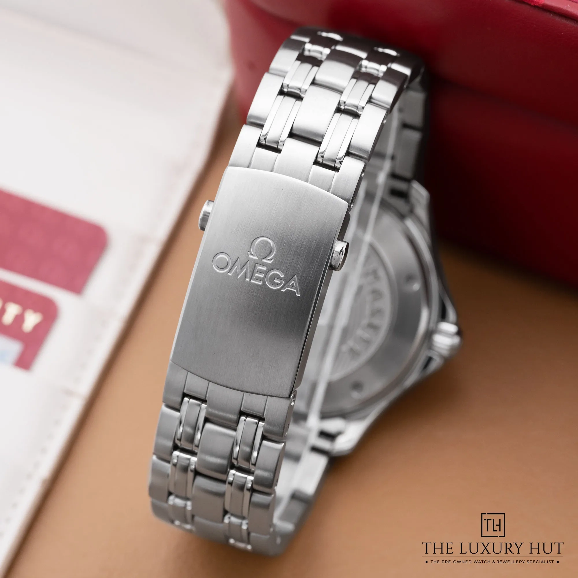 2026/02/252bff92-2bb5-45a3-a19a-f704973cc8d1Omega_Seamaster_Diver_Steel_41mm_Blue_Dial_52582-d.jpg.webp