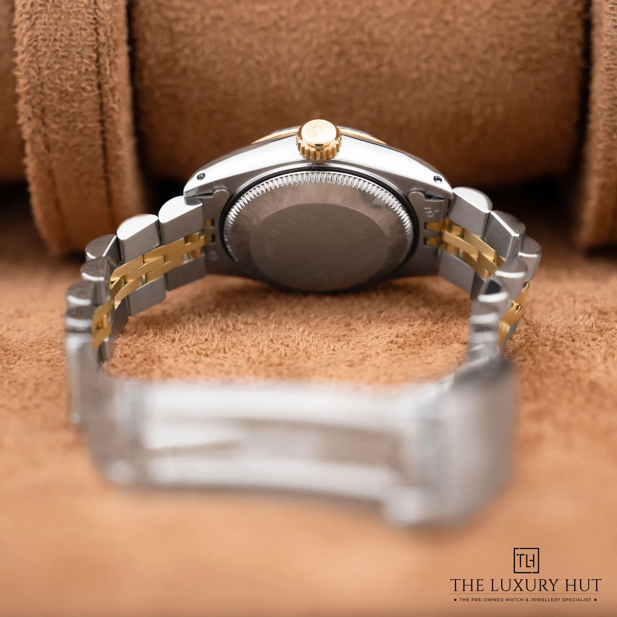 2026/02/34d6a47c-08b6-45af-a6af-f984433ee91aRolex_Lady-Datejust_26mm_MOP_Diamond_Dial_52590-e.jpg.webp