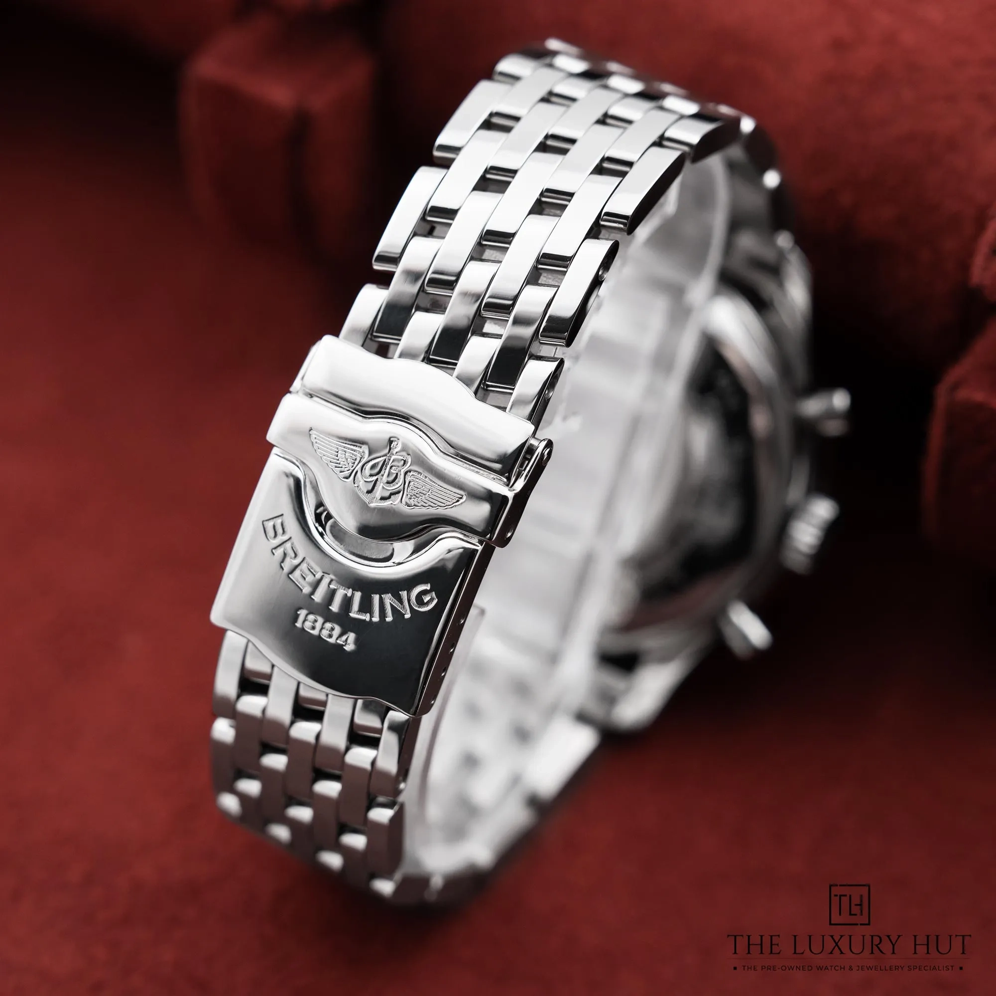 2026/02/4391fd3c-2406-4b73-b546-1fb872898a19Breitling_Old_Navitimer_Chronograph_41_Black_Dial_52615-d.jpg.webp