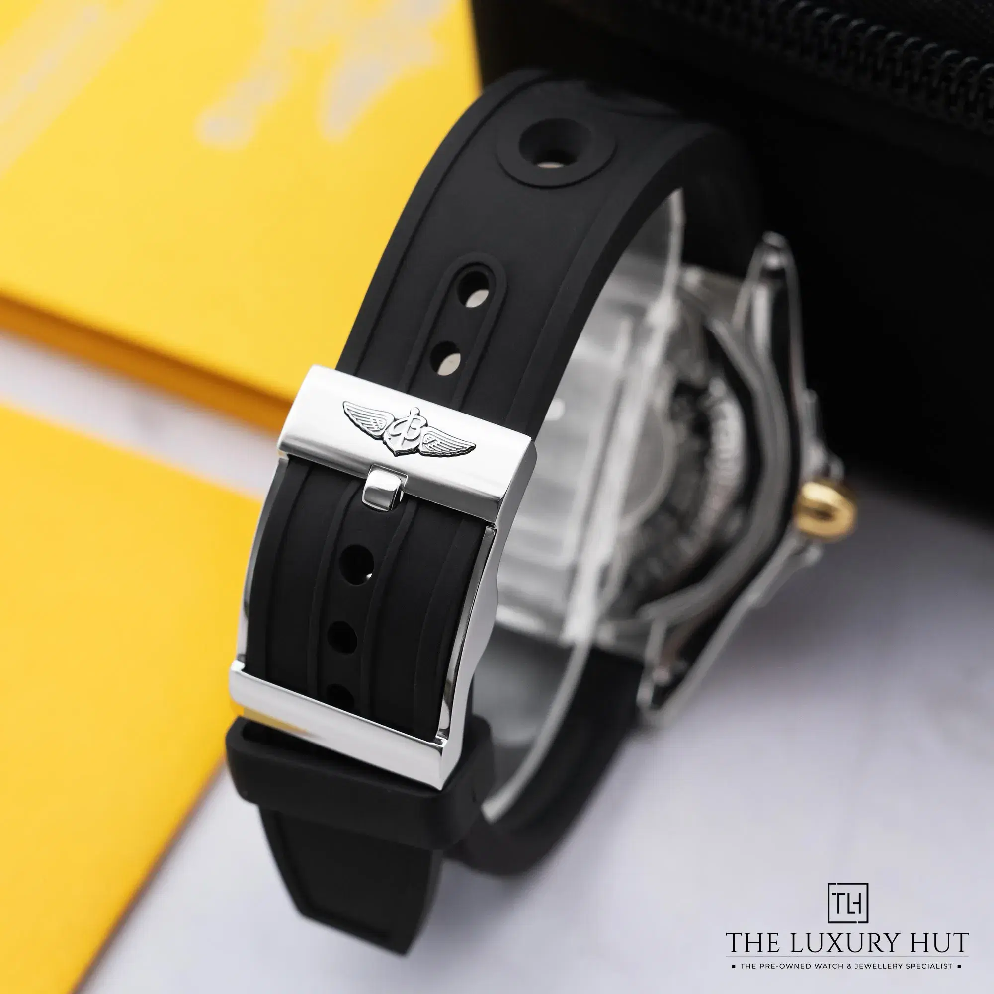2026/02/4c2144e0-ca03-4fee-a6d5-c35bbb623867Breitling_Cockpit_Steel_Yellow_Gold_Black_Dial_52666-d.jpg.webp