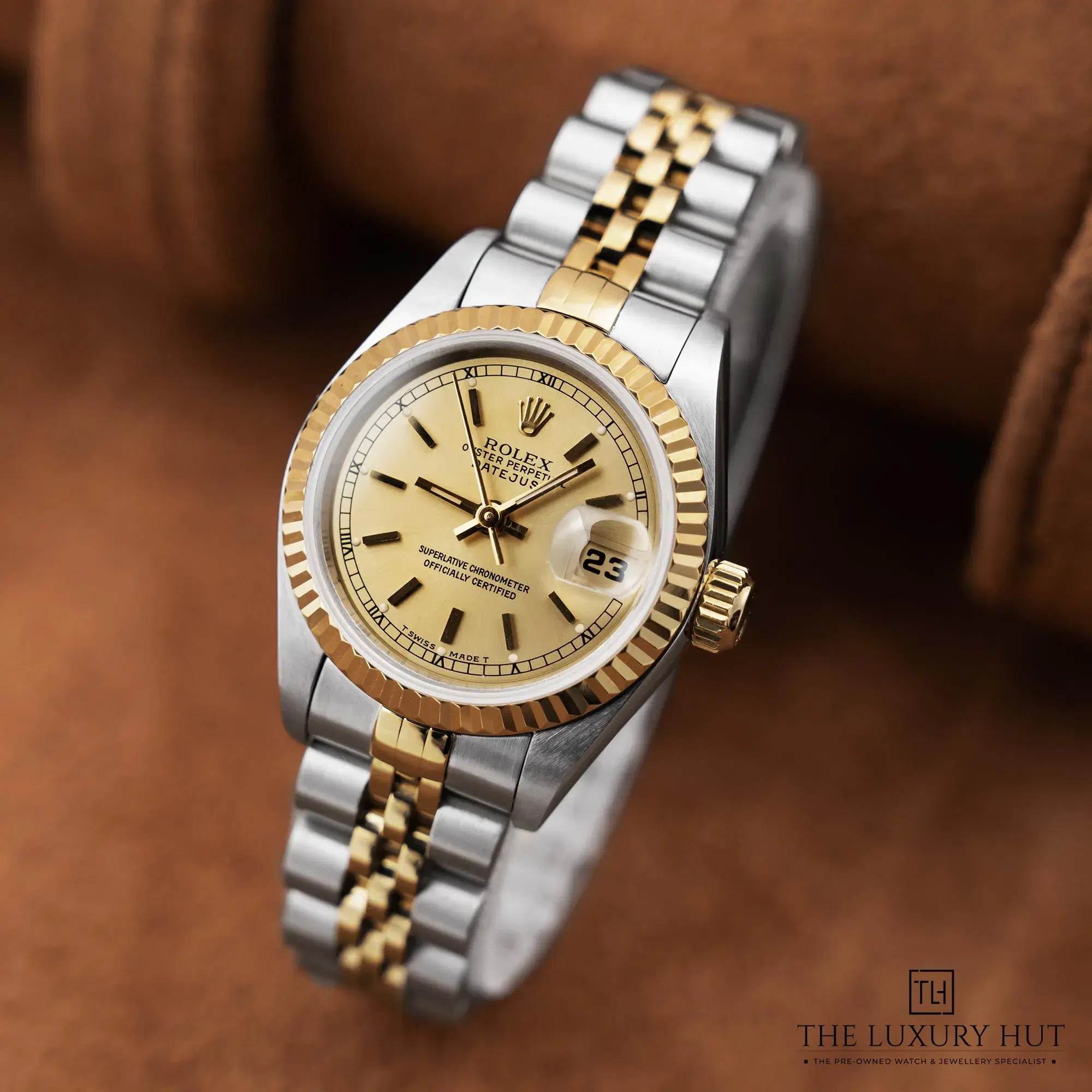 2026/02/80151da1-b412-45f3-af6d-1ce1aec1ac41Rolex_Lady-Datejust_26mm_Champagne_Dial_52605-b.jpg.webp