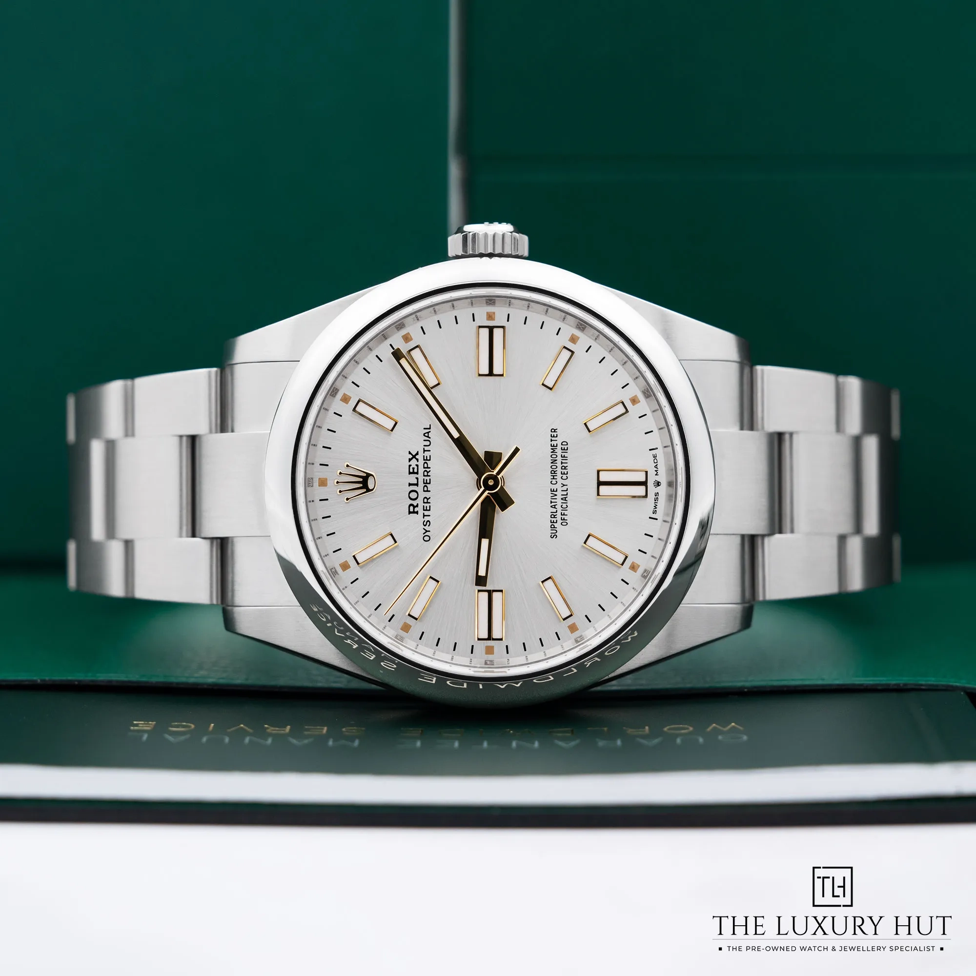 2026/02/8de5e259-ba54-4b57-895f-541d0972b6bdRolex_Oyster_Perpetual_41mm_Steel_Silver_Dial_52647-c.jpg.webp