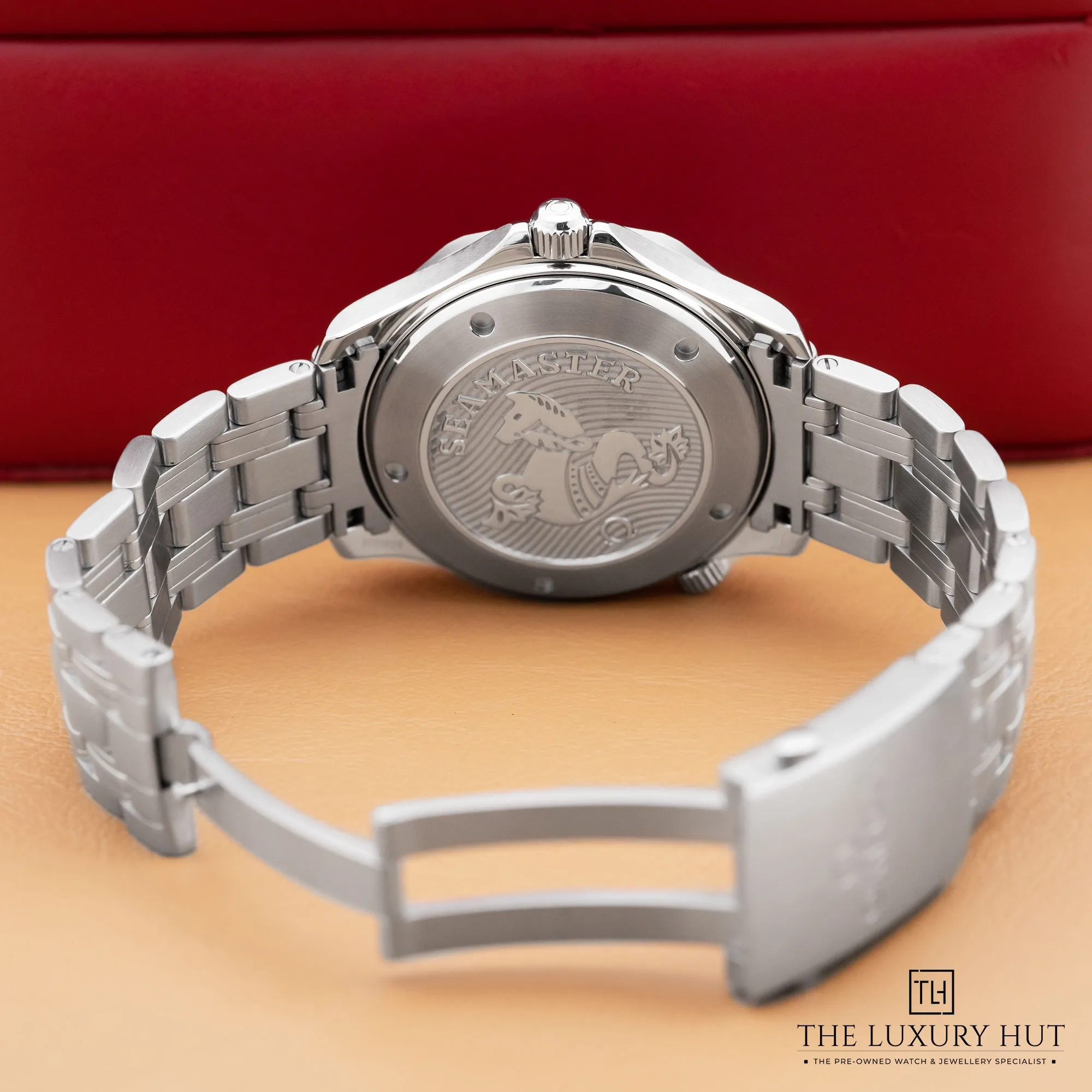 2026/02/8ead401e-c6a3-41d1-8ac6-34a0e108cea1Omega_Seamaster_Diver_Steel_41mm_Blue_Dial_52582-c.jpg.webp