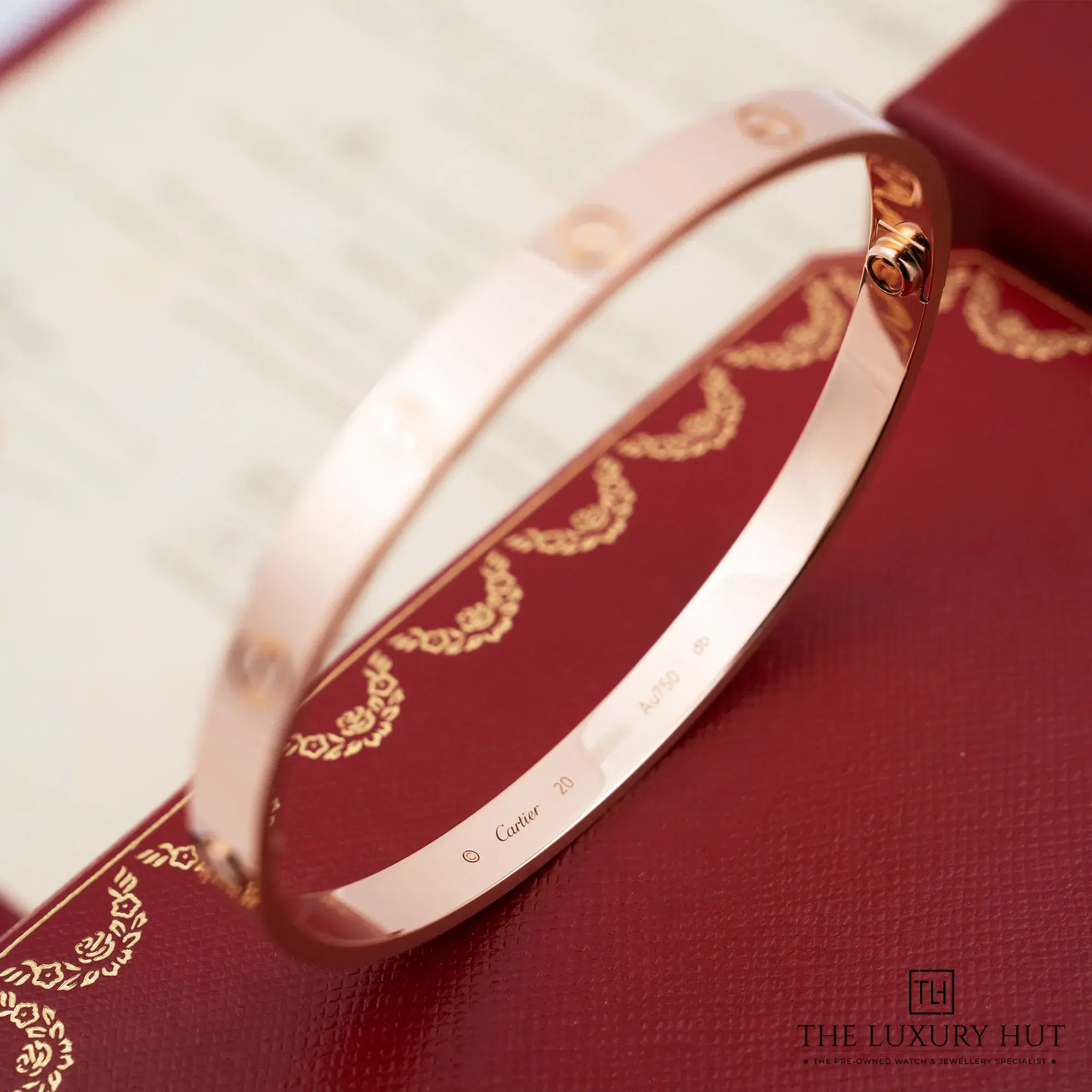 2026/02/9cf1a79f-013f-4b93-9269-3a0ec3168831Cartier_LOVE_Bracelet_Classic_Model_Rose_Gold_52630-d.jpg.webp