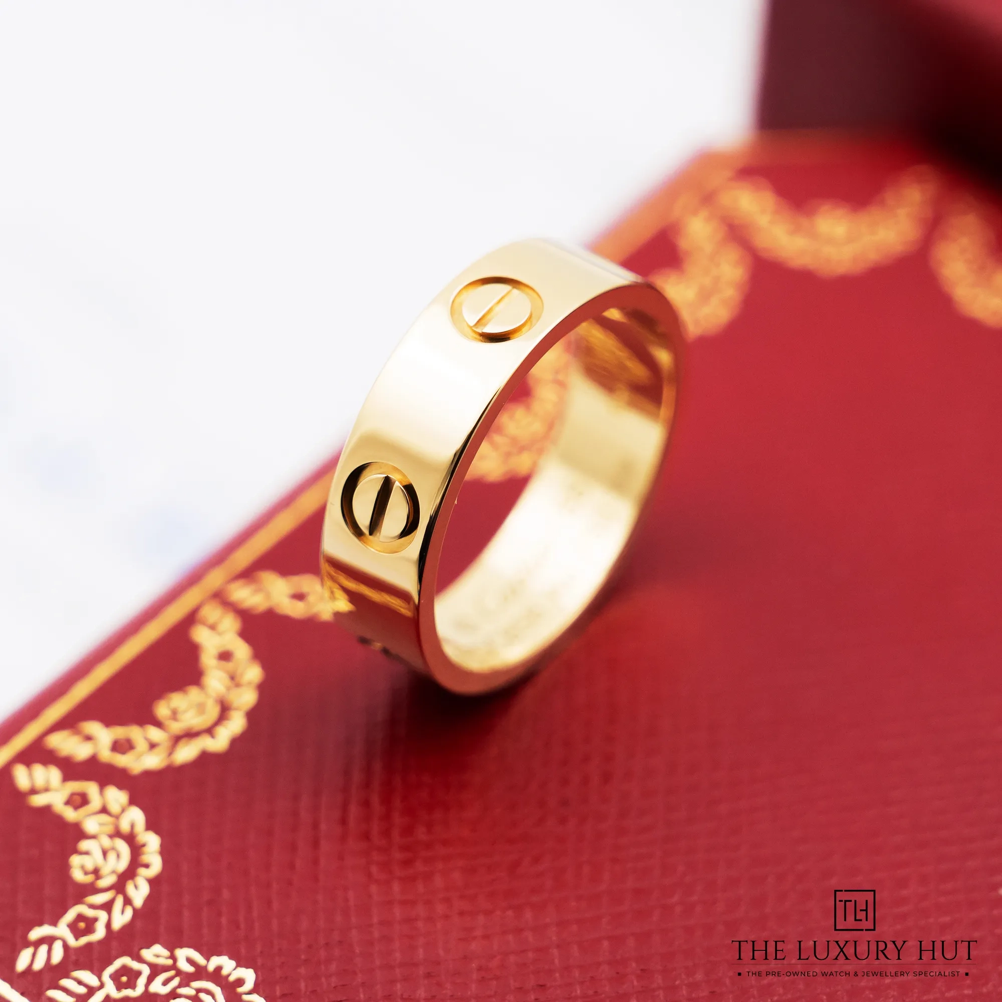 2026/02/9cfb1b16-4f26-4678-be2a-a4a4fa907697Cartier_LOVE_Ring_Classic_Yellow_Gold_52601-c.jpg.webp