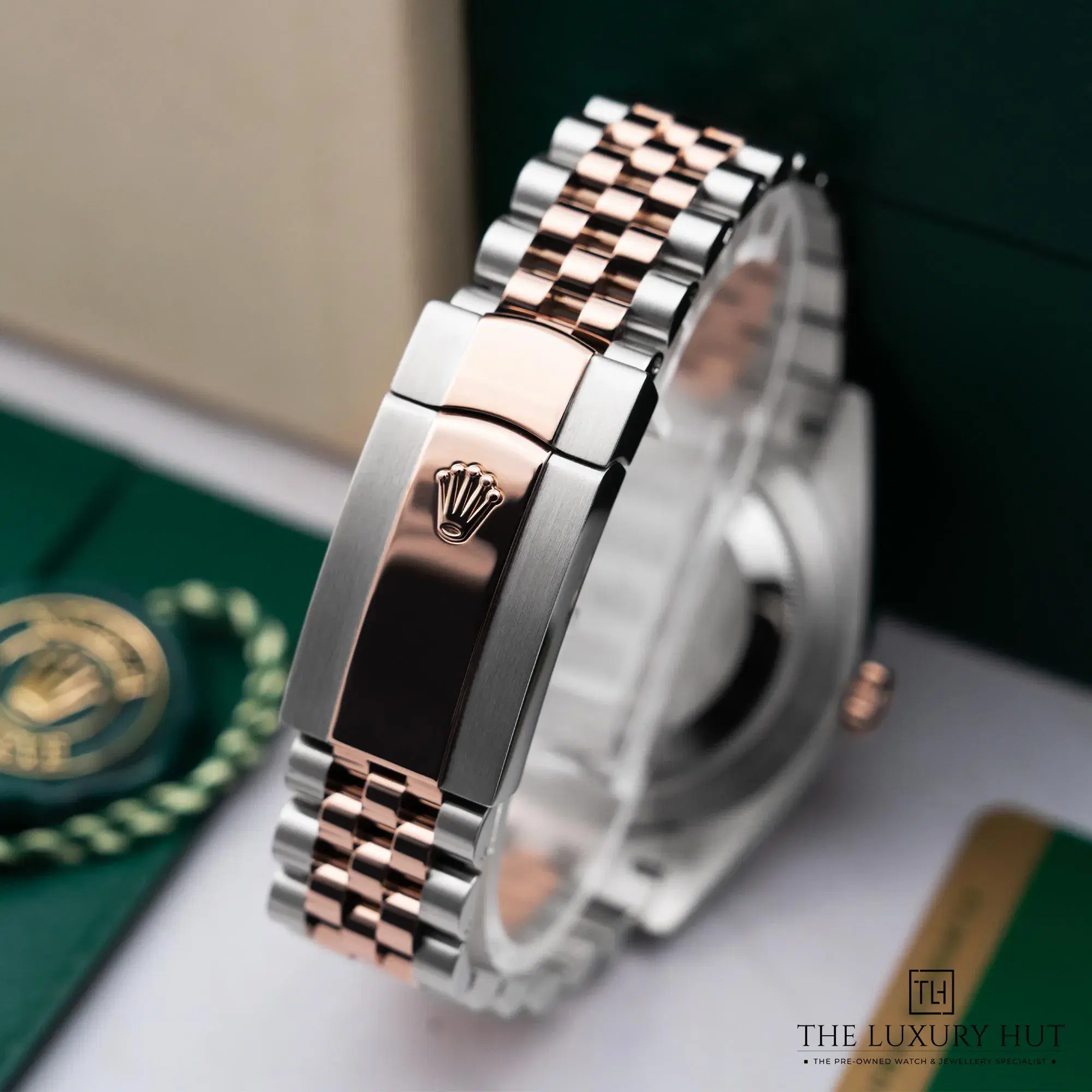 2026/02/b9c2e60d-74b4-4c32-99ec-370274f479afRolex_Datejust_Steel_Gold_41_Chocolate_Diamond_52599-d.jpg.webp