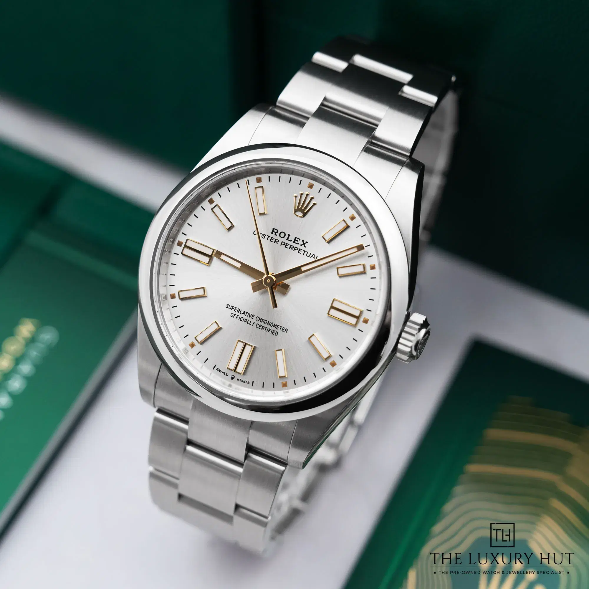 2026/02/c25b6d01-e27d-4b74-8055-c3271e22b720Rolex_Oyster_Perpetual_41mm_Steel_Silver_Dial_52647-b.jpg.webp
